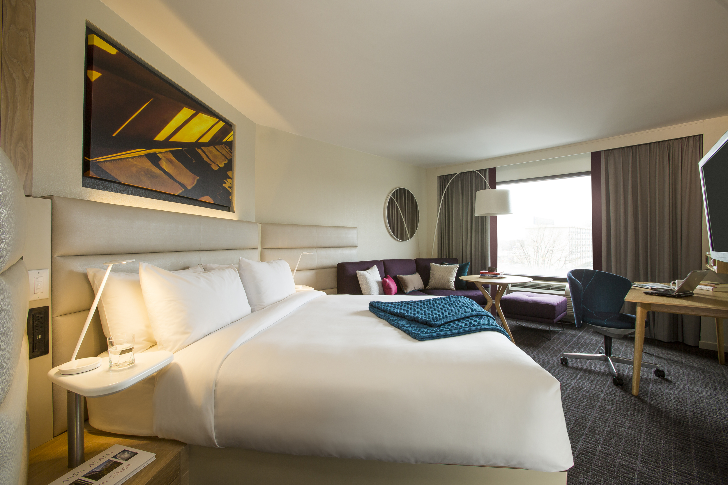 Next Generation Guest Room - Crowne Plaza Hotels & Resorts - The Shutterwhale