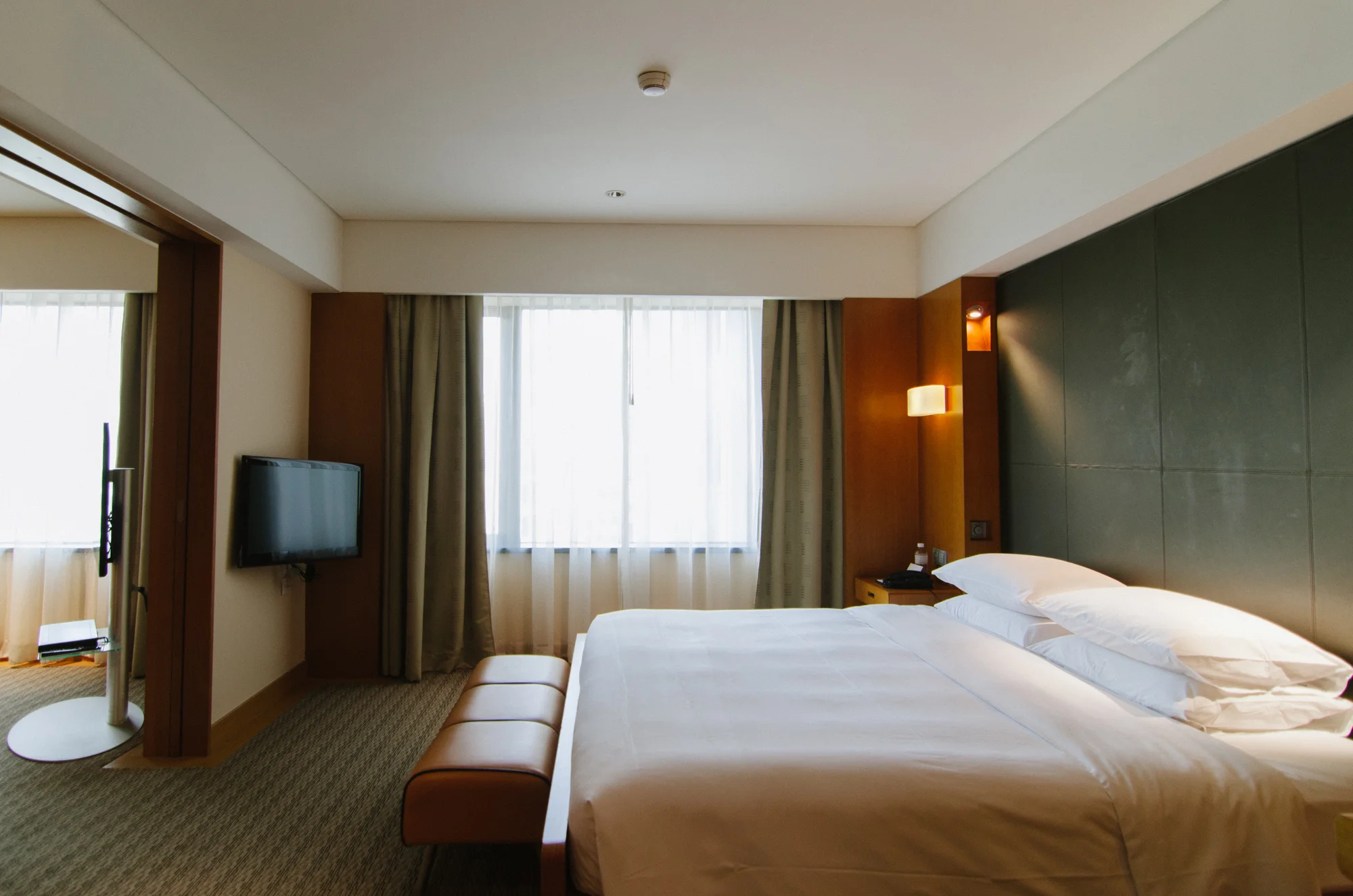 Check-in and Check-out 24 Hours later at Grand Hyatt Singapore