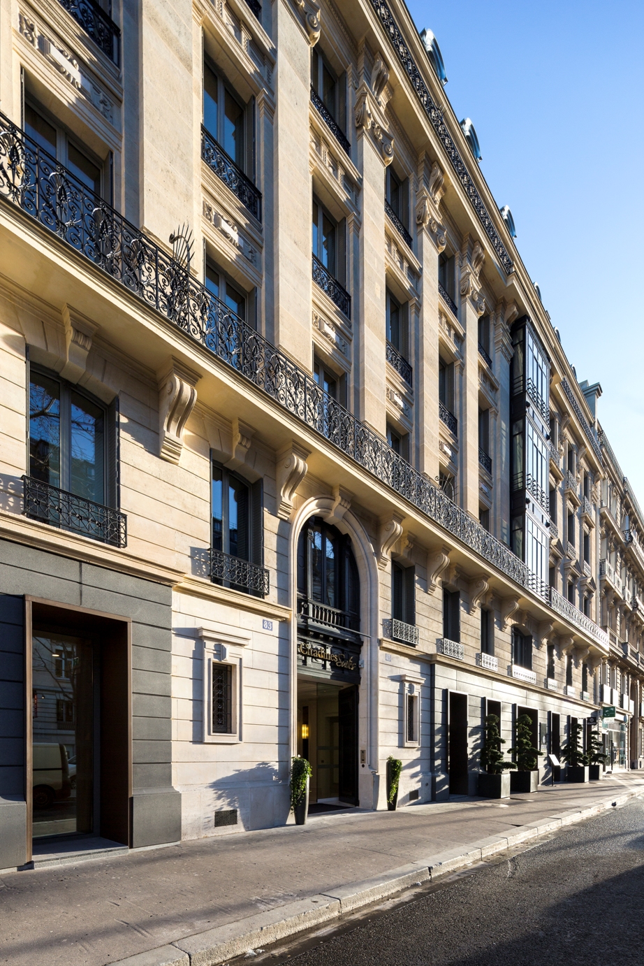 Citadines Suites Arc de Triomphe Paris_facade.jpg