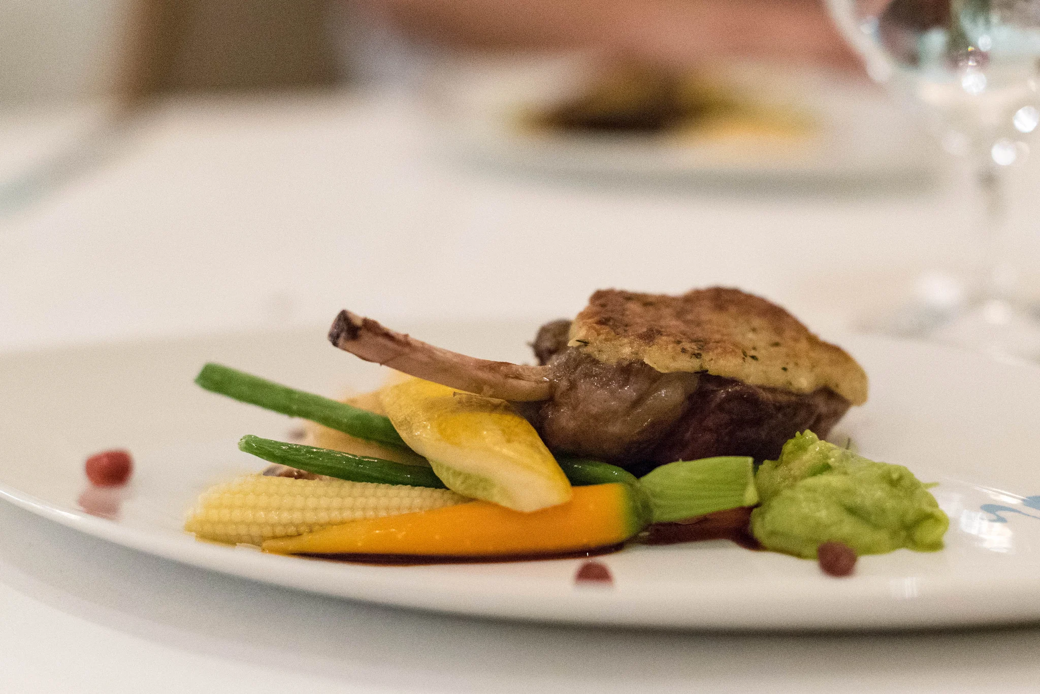Carrè e Stinco di Agnello (S$48++) - p hotograph shows a tasting portion only.