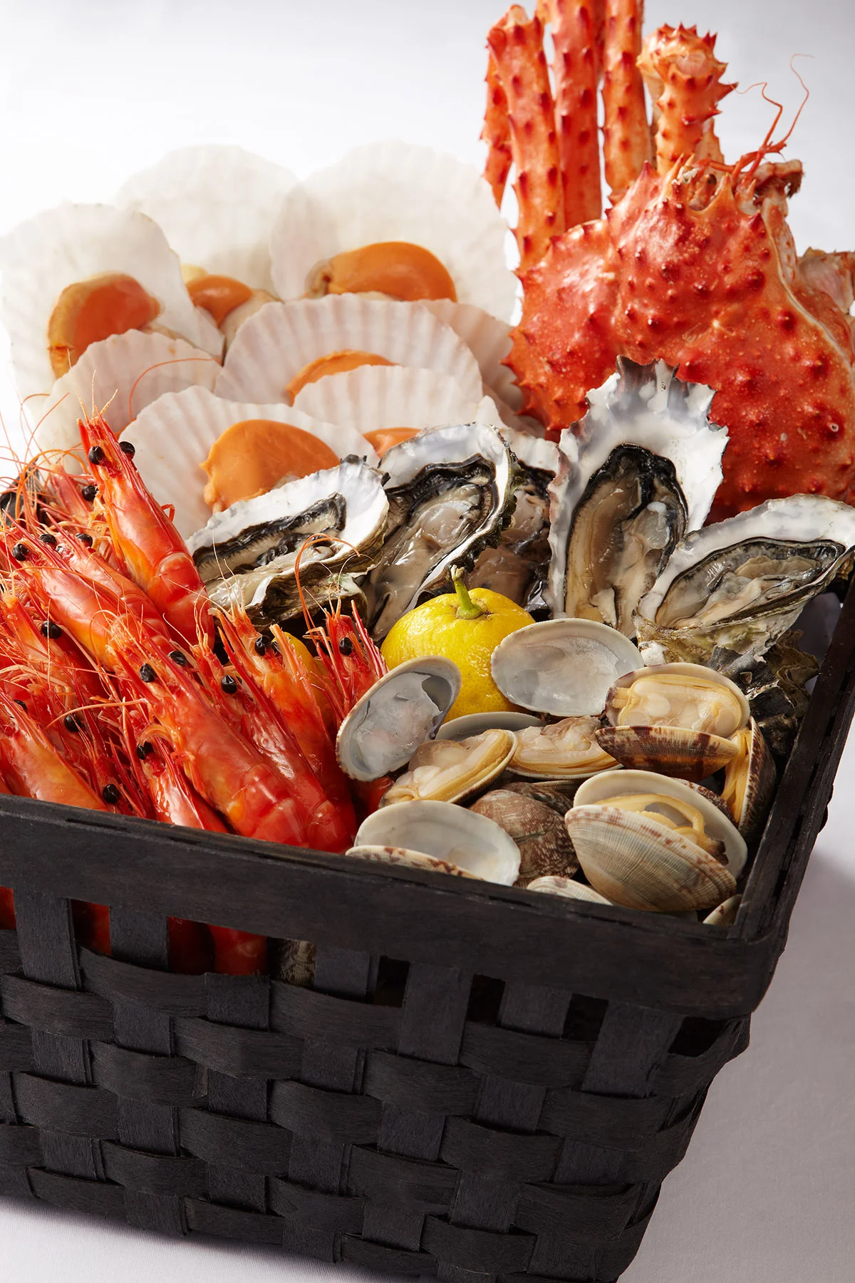 Fresh Seafood on Ice at Edge (Pan Pacific Singapore)