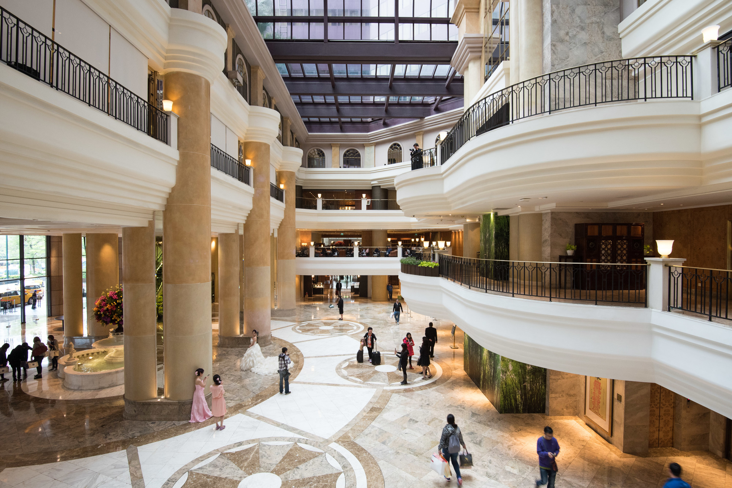 Beautiful Lobby - Grand Hyatt Taipei