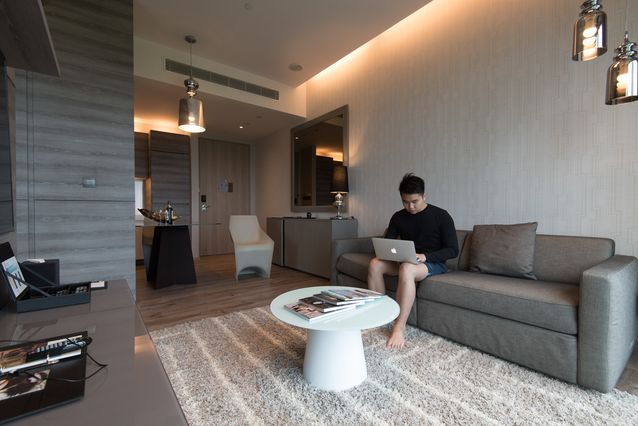 Living Room of the&nbsp;One Bedroom Premium Suite of the Pan Pacific Serviced Suites Beach Road