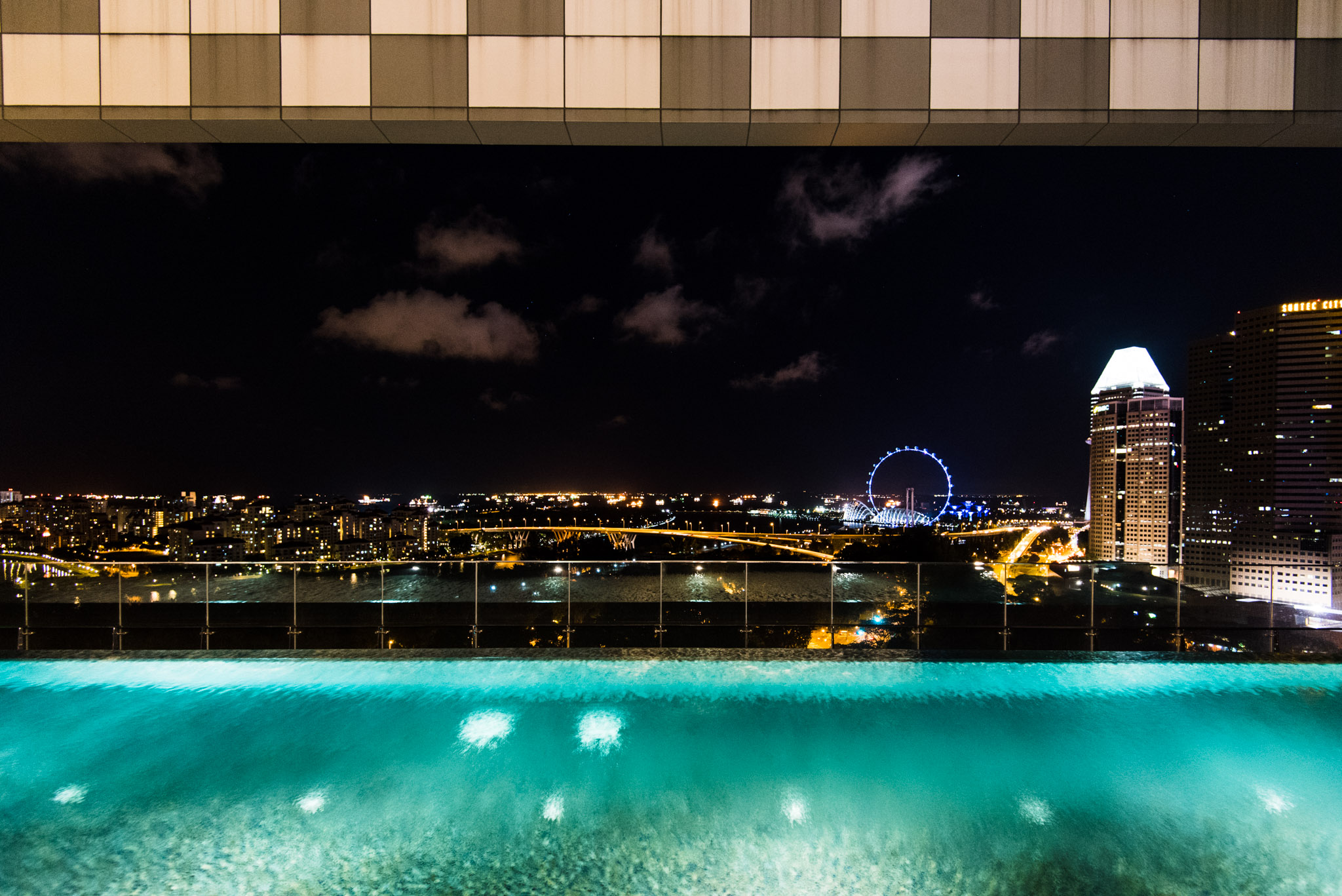 Swimming Pool of&nbsp;the Pan Pacific Serviced Suites Beach Road