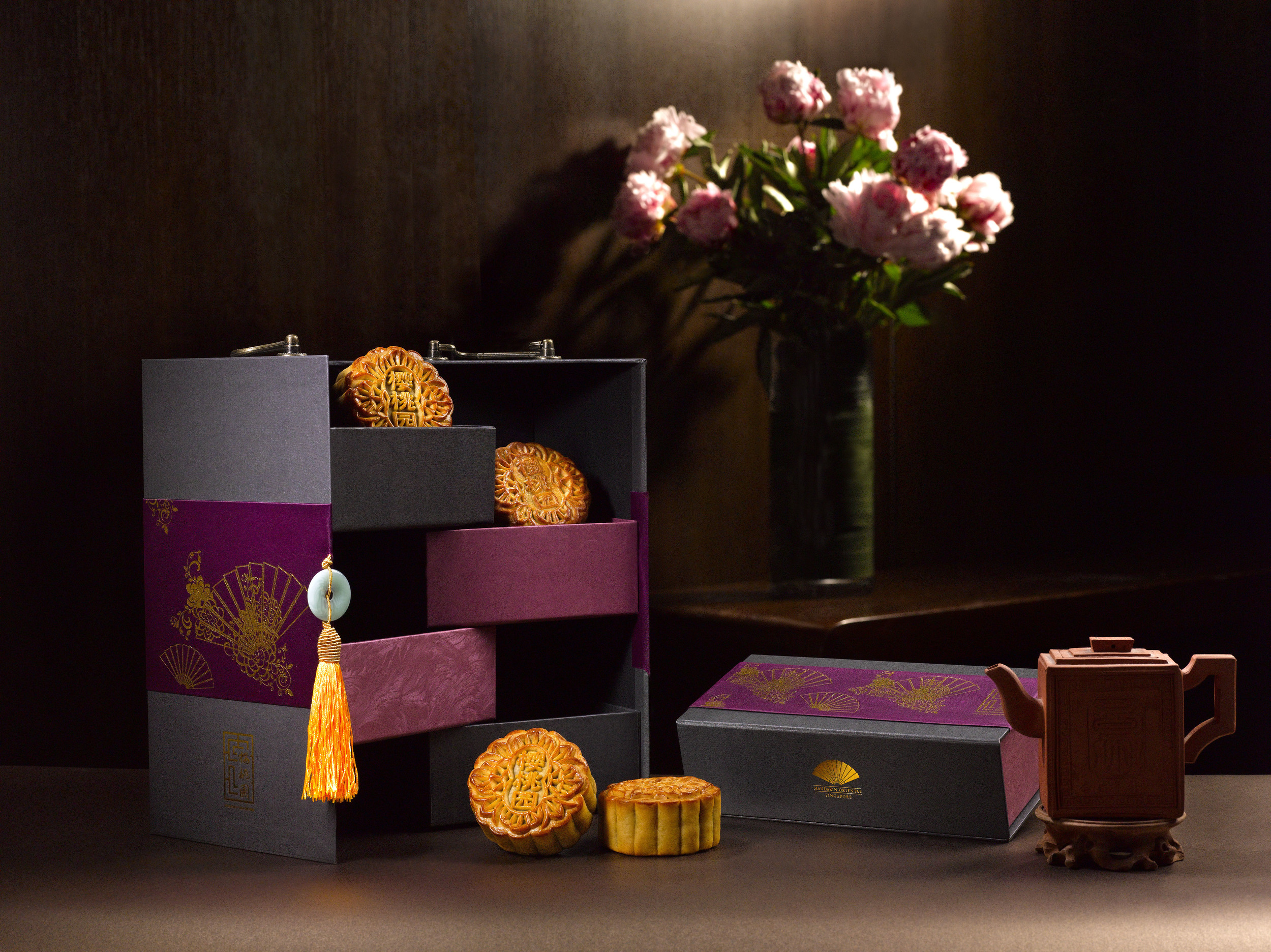 Signature Pecan Maple Praline Mooncake | Photo Credit: Mandarin Oriental, Singapore