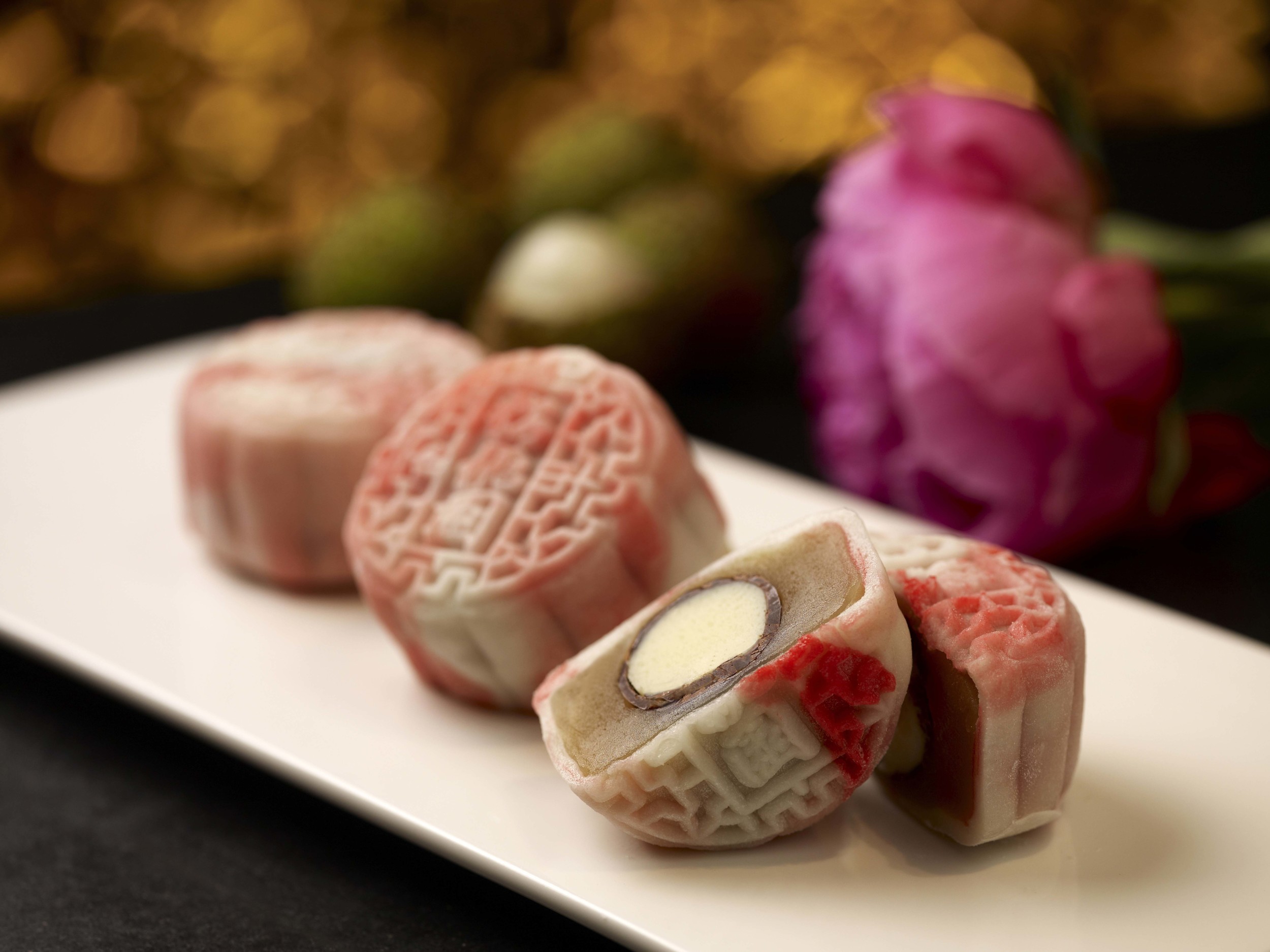 Snow Skin Mooncake with Lychee Martini Chocolate Truffle | Photo Credit: Mandarin Oriental, Singapore