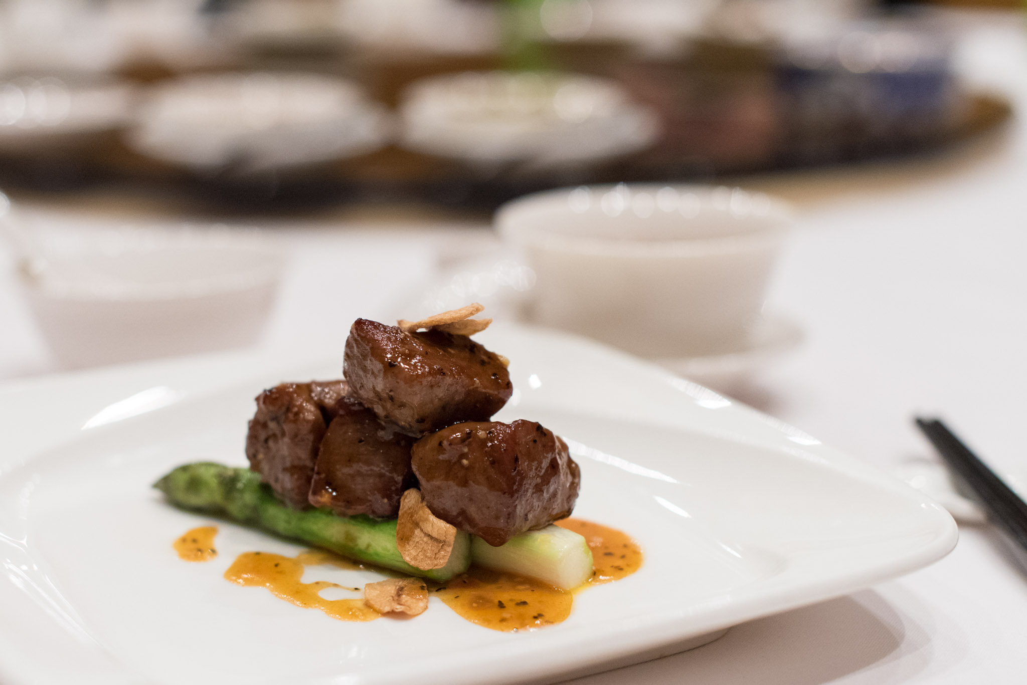 Pan-fried Diced Beef Tenderloin with Black Pepper &amp; Crispy GarlicWan Hao Chinese Restaurant -&nbsp;Singapore Marriott Tang Plaza Hotel