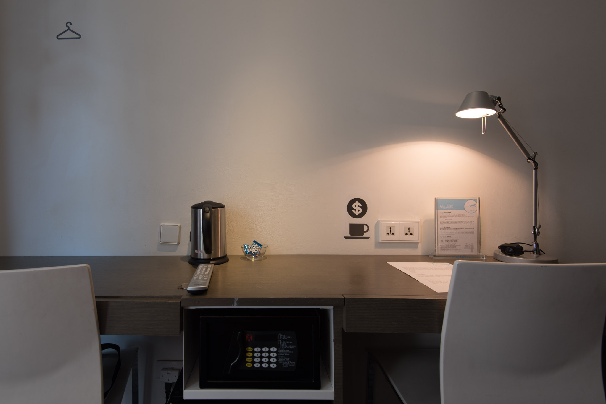 Superior Twin Room (Work Desk) - Just Sleep Linsen