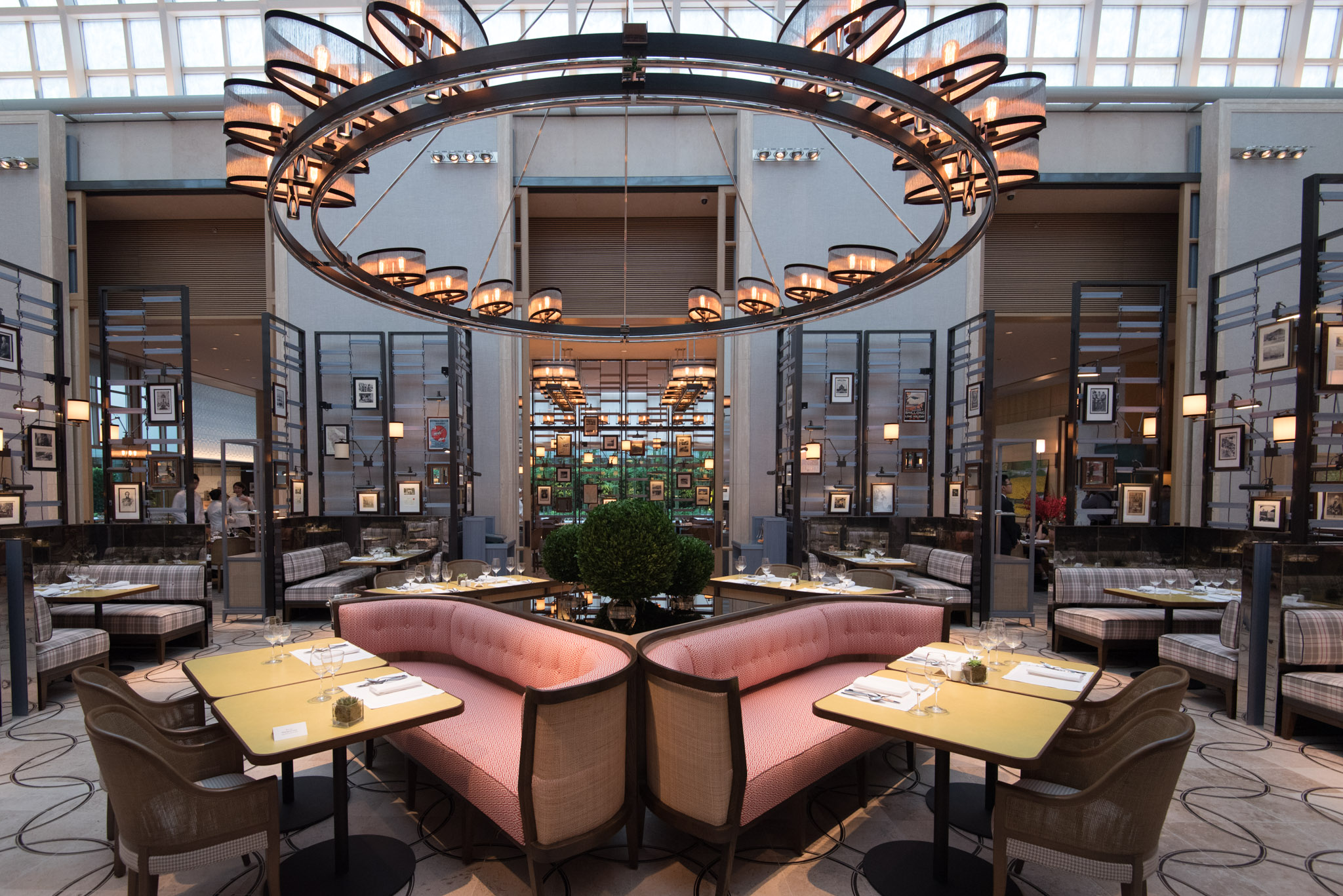 Dining Area Colony - The Ritz-Carlton, Millenia Singapore