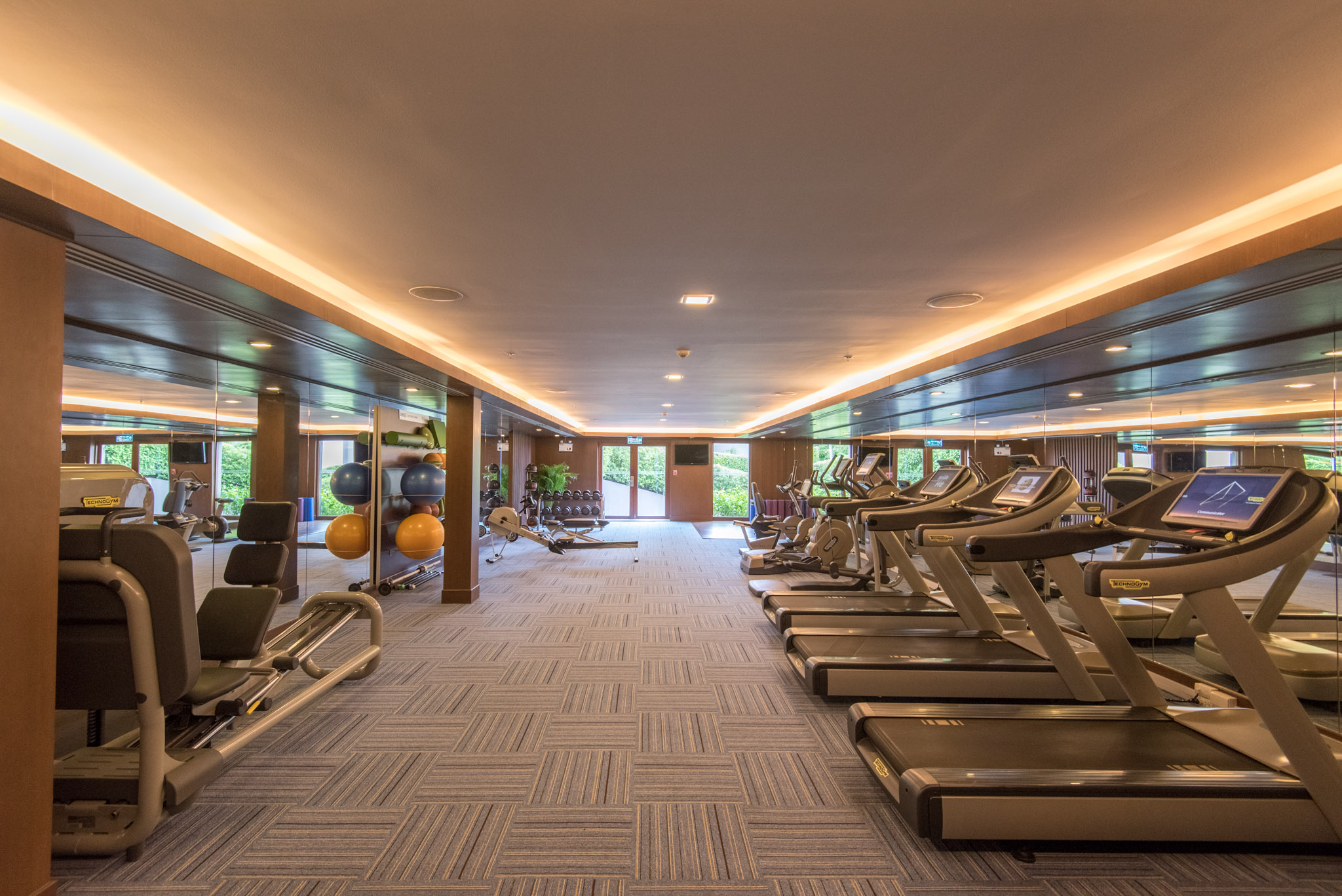 Gym The Pool Bar - Hyatt Regency Phuket Resort