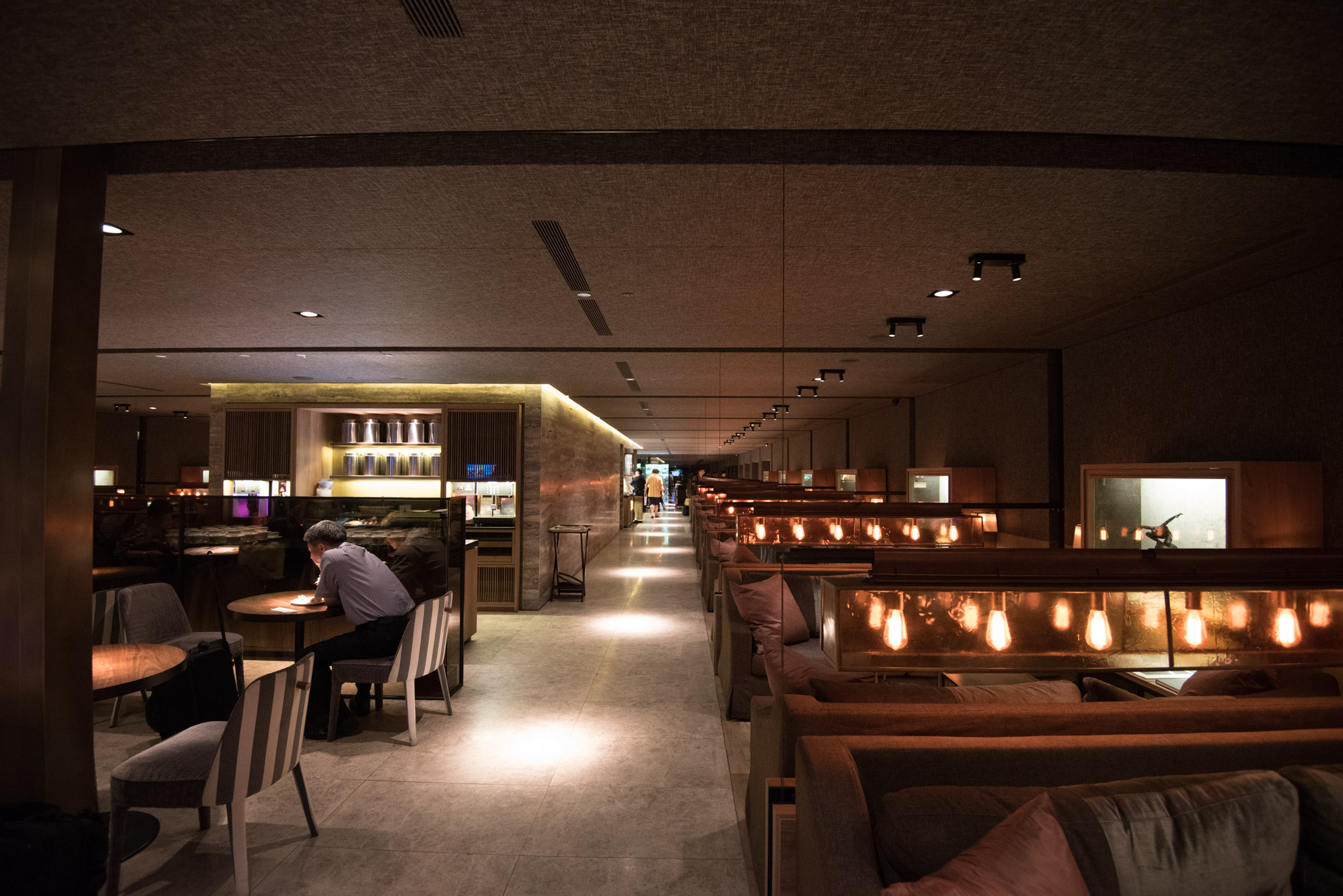 Entrance of the Business LoungeChina Airlines Dynasty Business Class Lounge Taipei&nbsp;