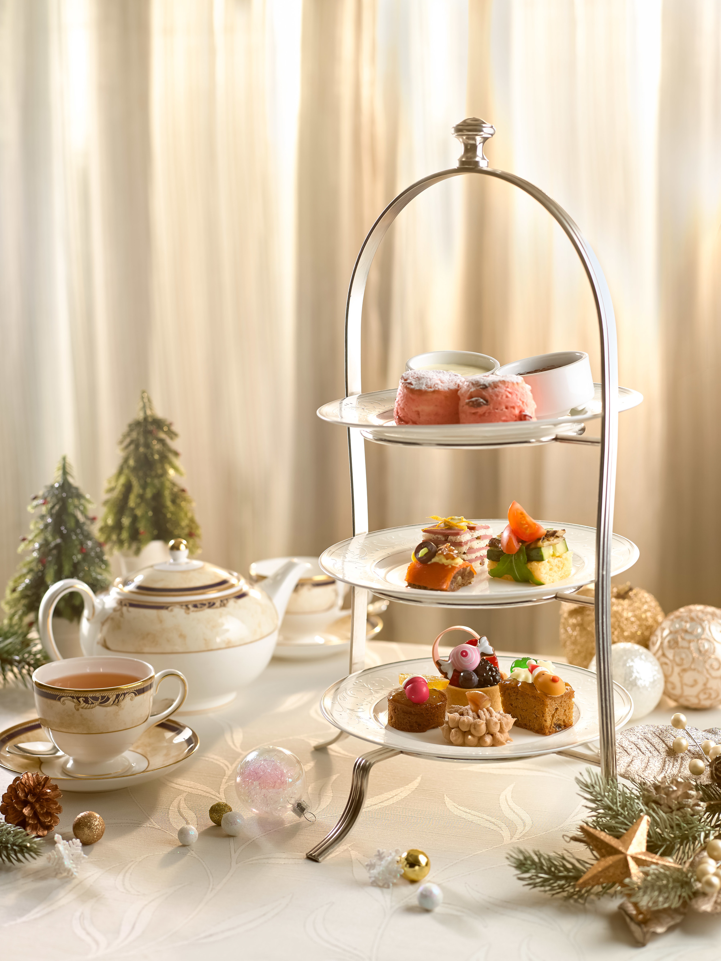 Christmas (2015) at the ShangriLa Hotel, Singapore — The Shutterwhale
