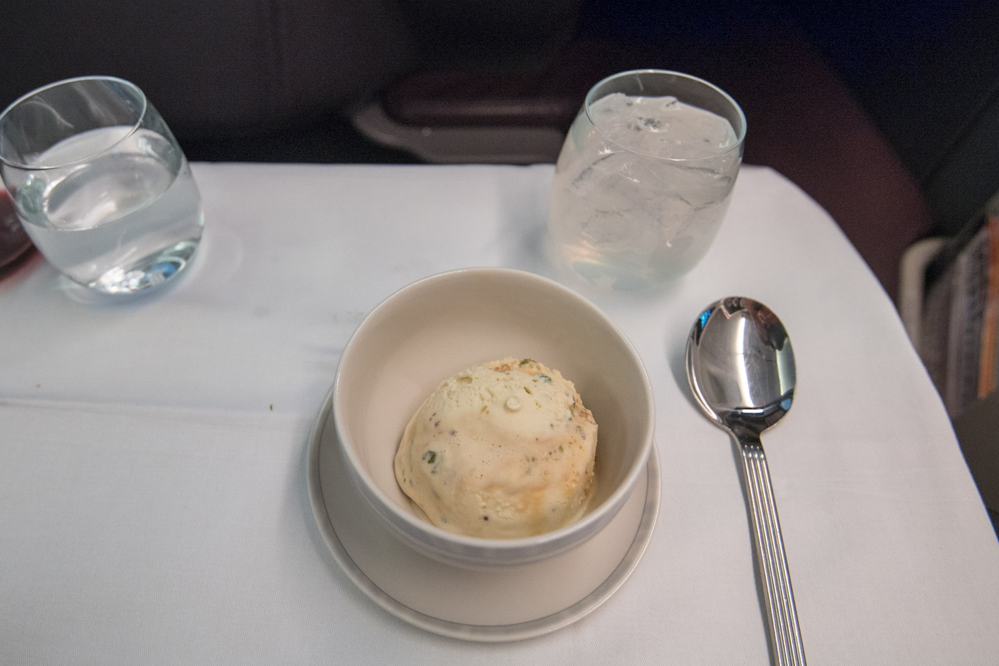 Salty Pistachio Praline Ice CreamBoeing 777-300ER (Business Class) - Singapore Airlines