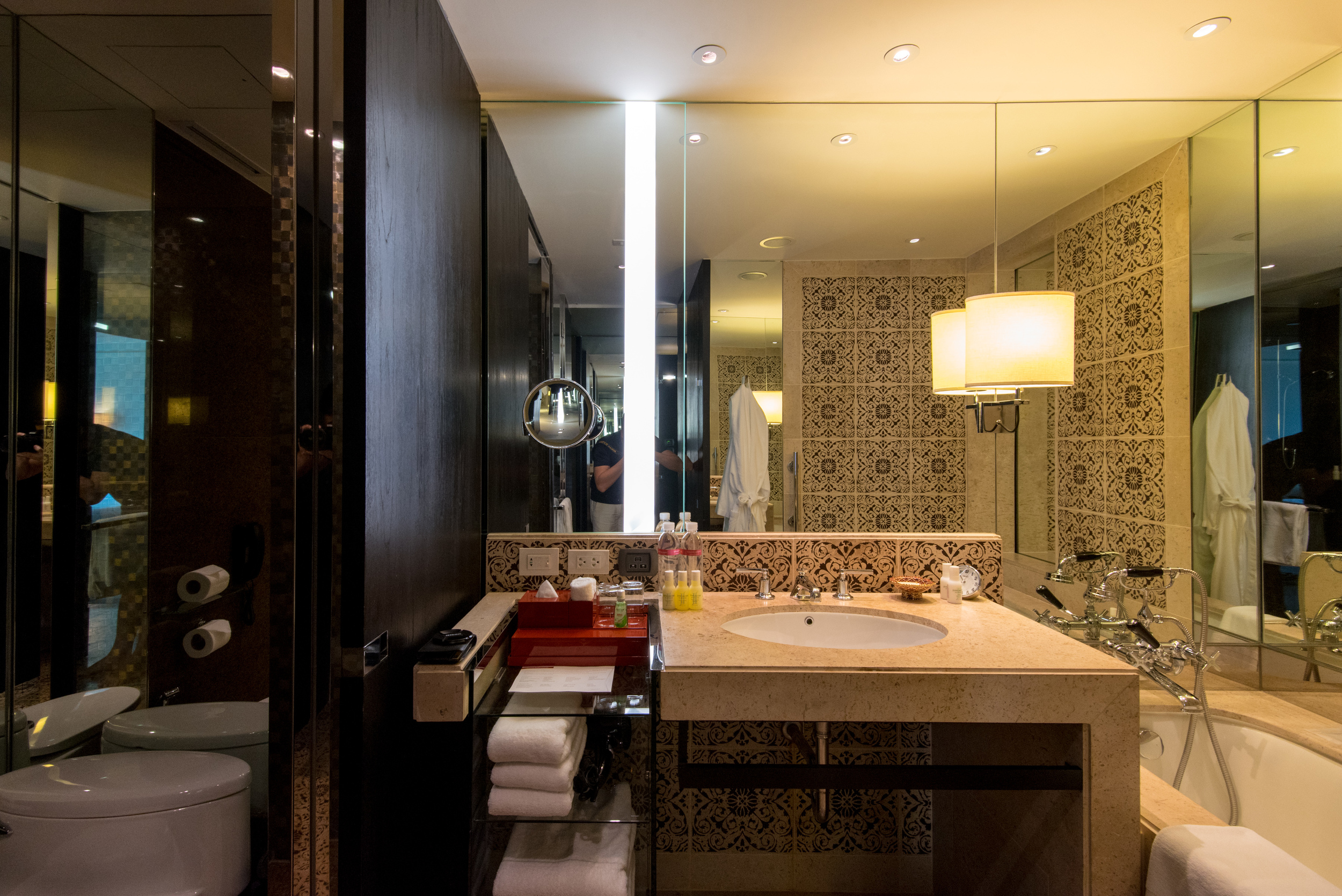Bathroom - Club View KingGrand Hyatt Erawan Bangkok