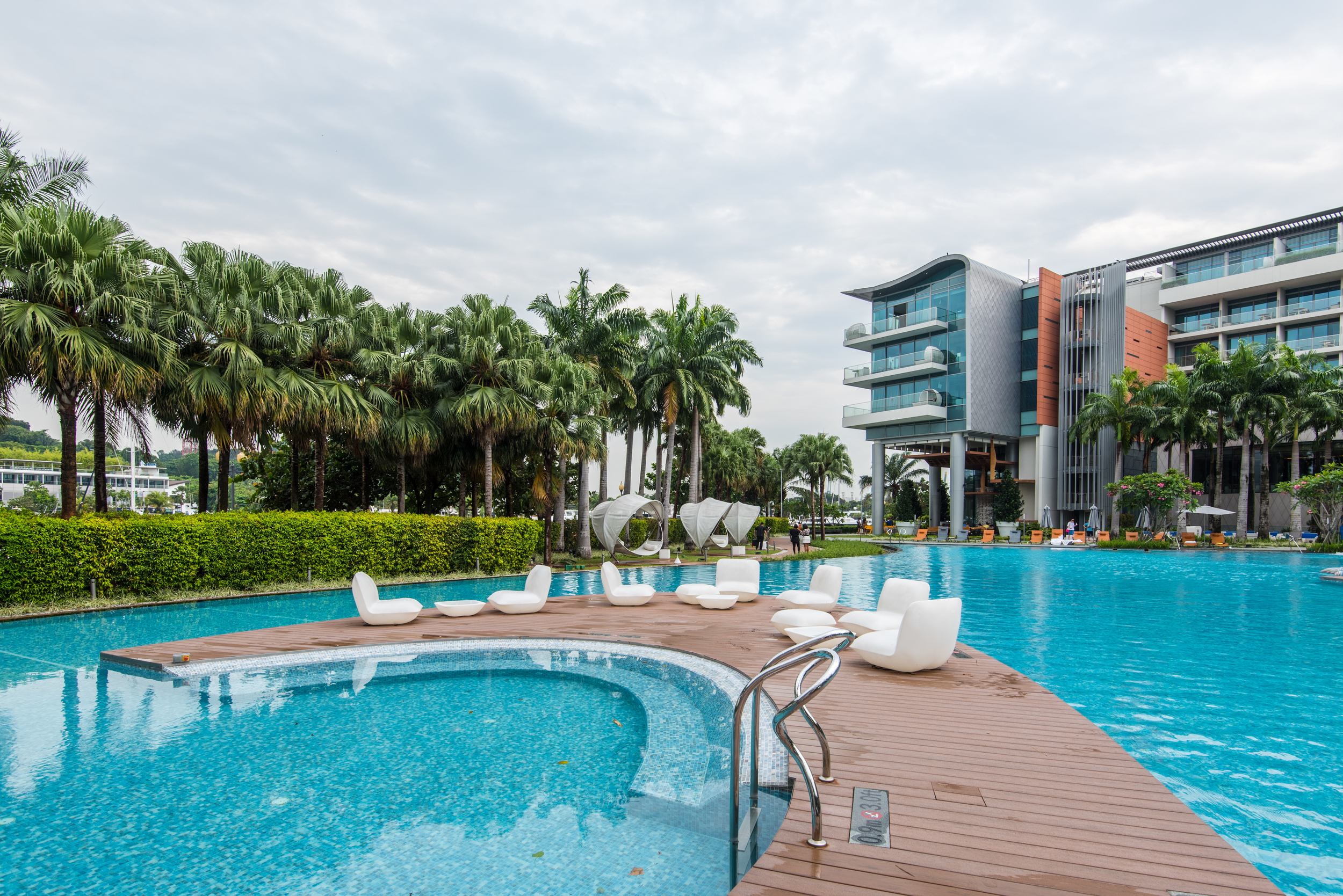 WET® Pool W Singapore Sentosa Cove