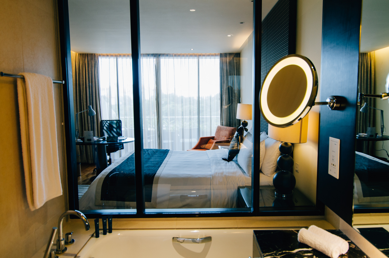 Hotel Review: PARKROYAL on Beach Road (Orchid Club Premier Room)