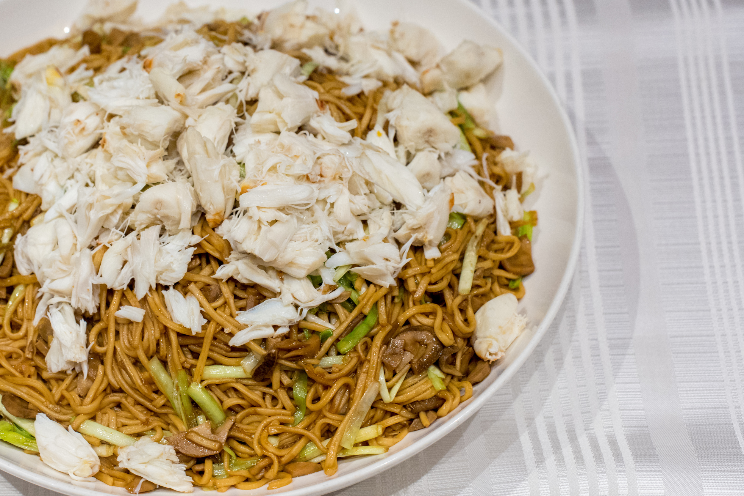 Stewed Ee Fu Noodle with Crab Meat, Shredded Mushroom and ChiveSummer Palace - Regent Singapore