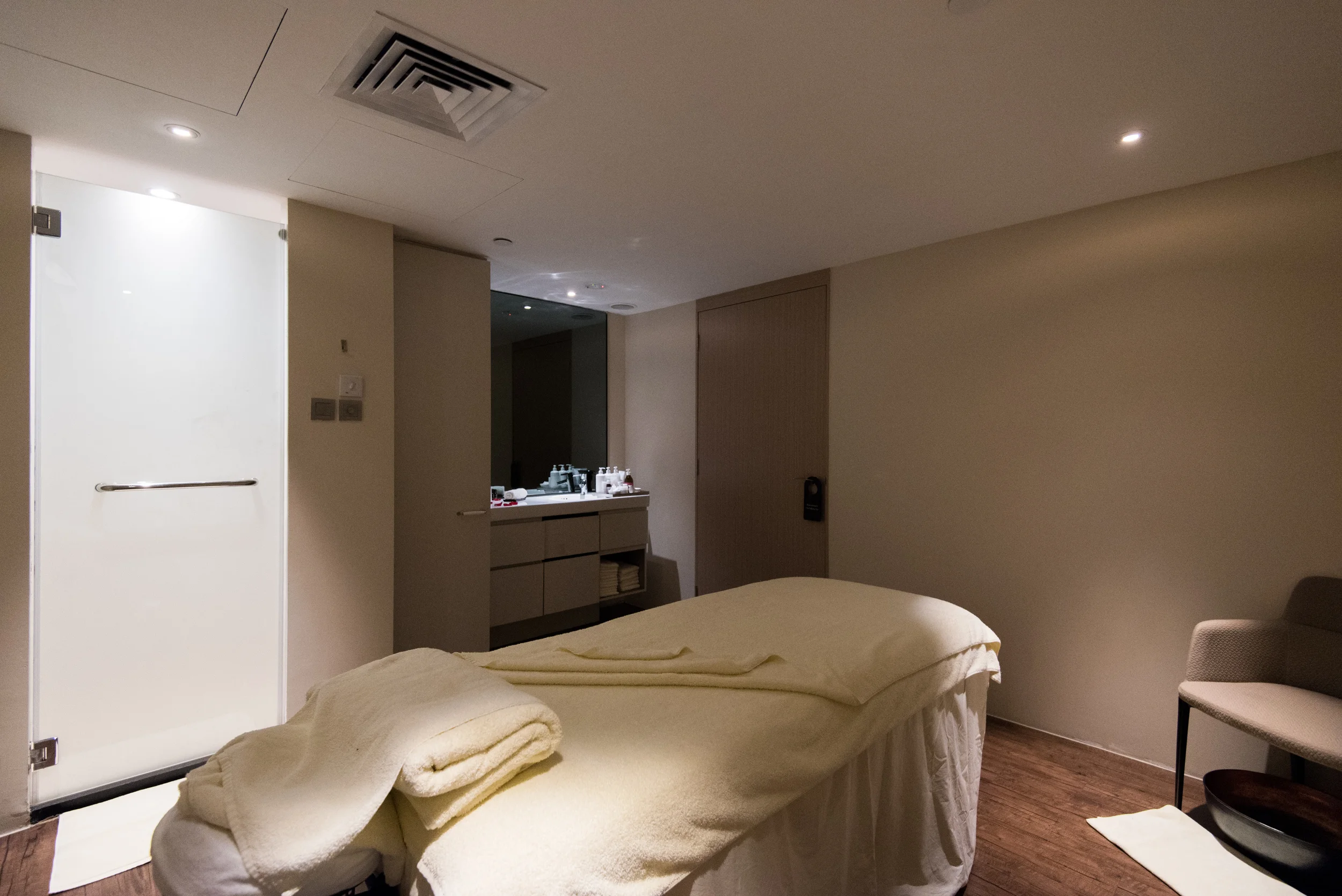 Treatment Room The Fullerton Spa - The Fullerton Hotel Singapore