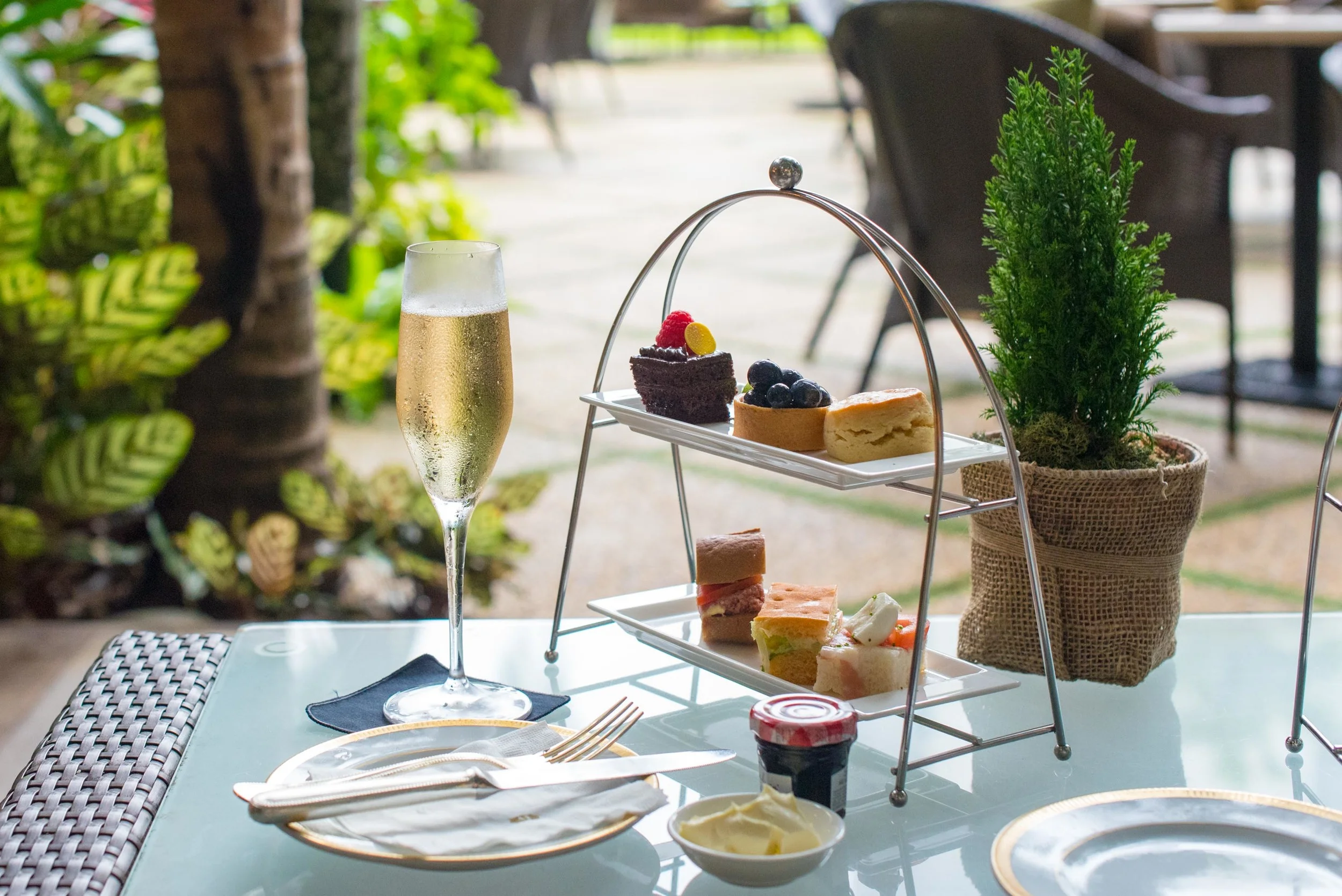 Complimentary Afternoon Tea Valley Wing - Shangri-La Hotel, Singapore