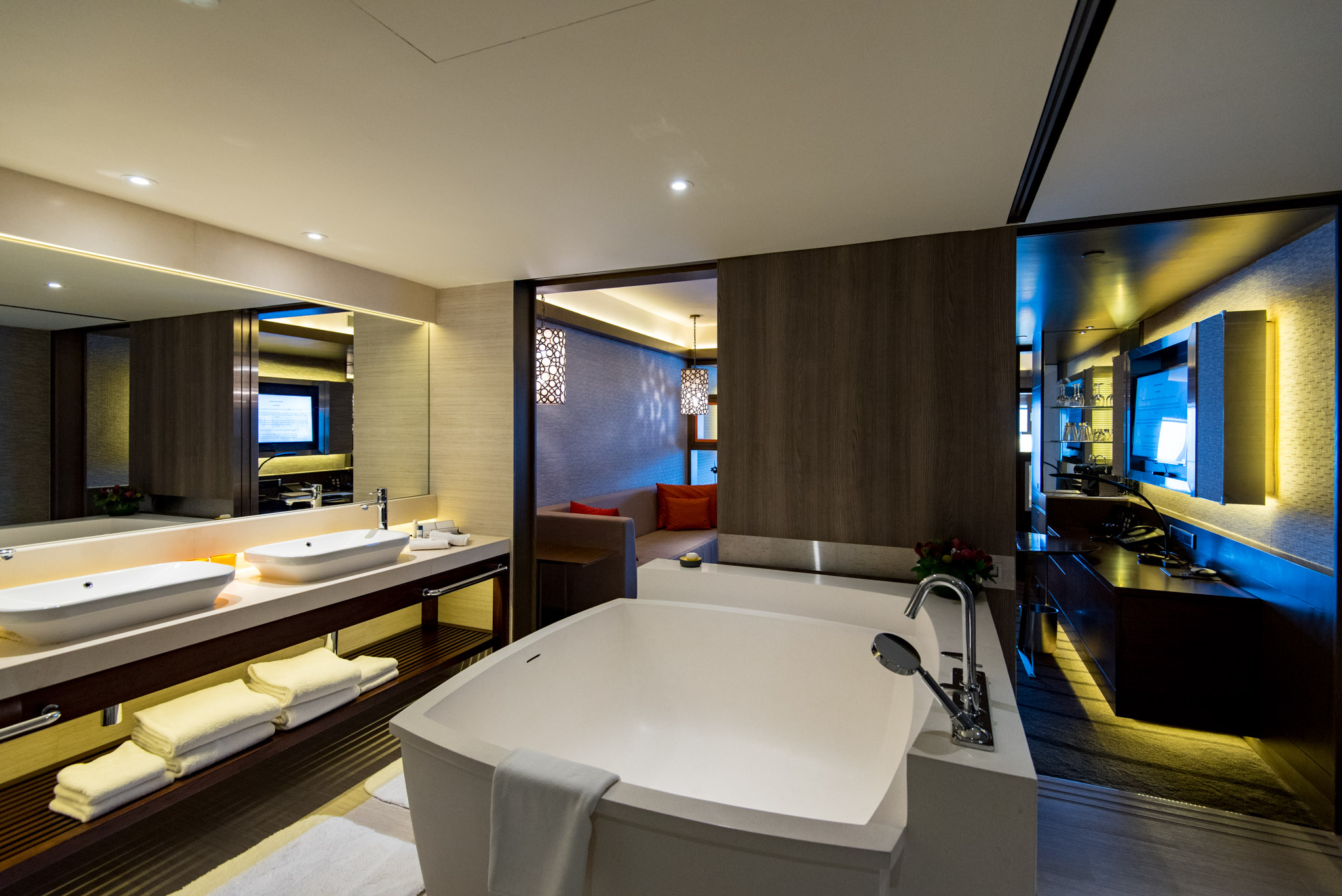 BathroomPacific Harbour Studio - Pan Pacific Singapore