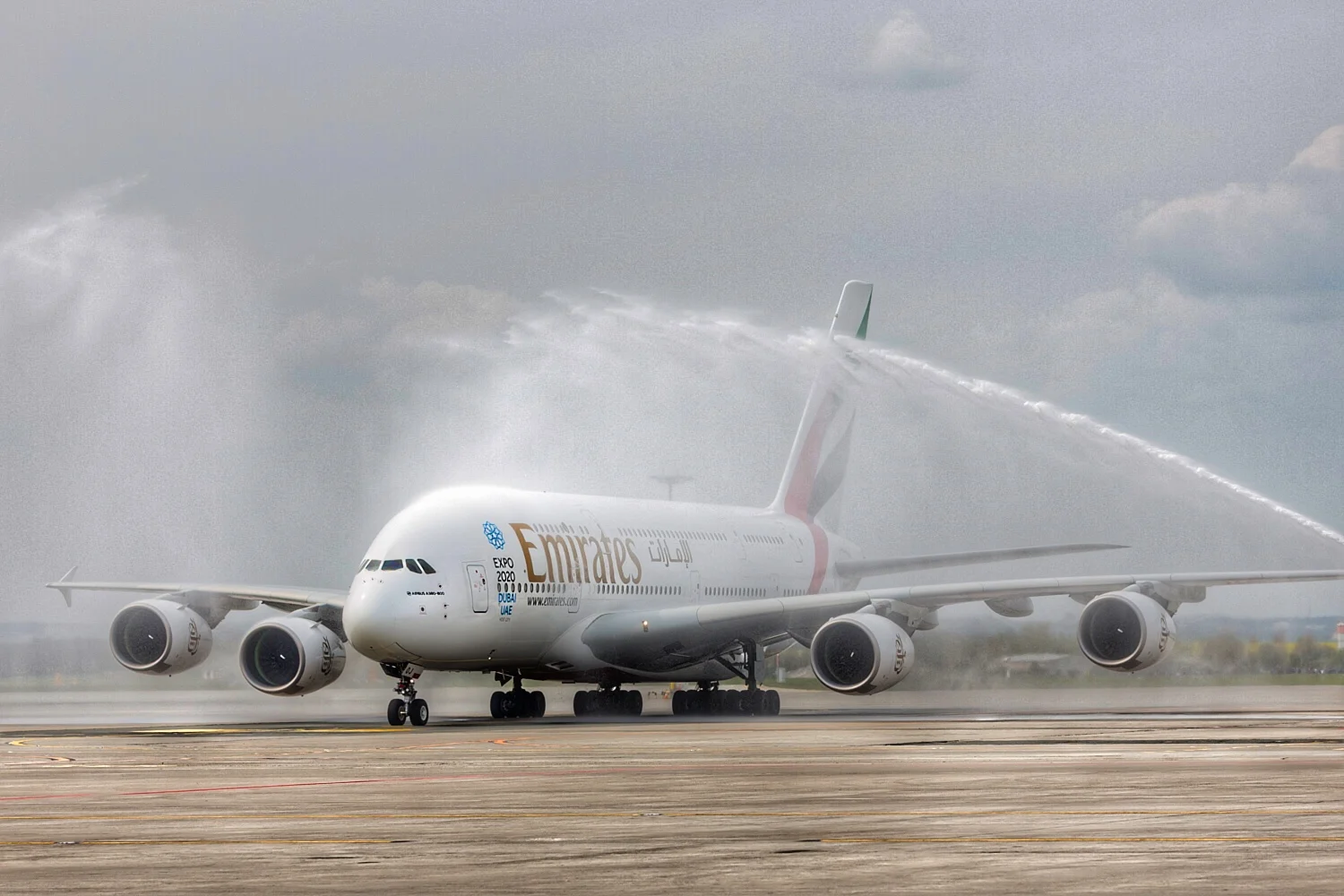 Emirates Connects Dubai to Taipei and Prague on New A380s 