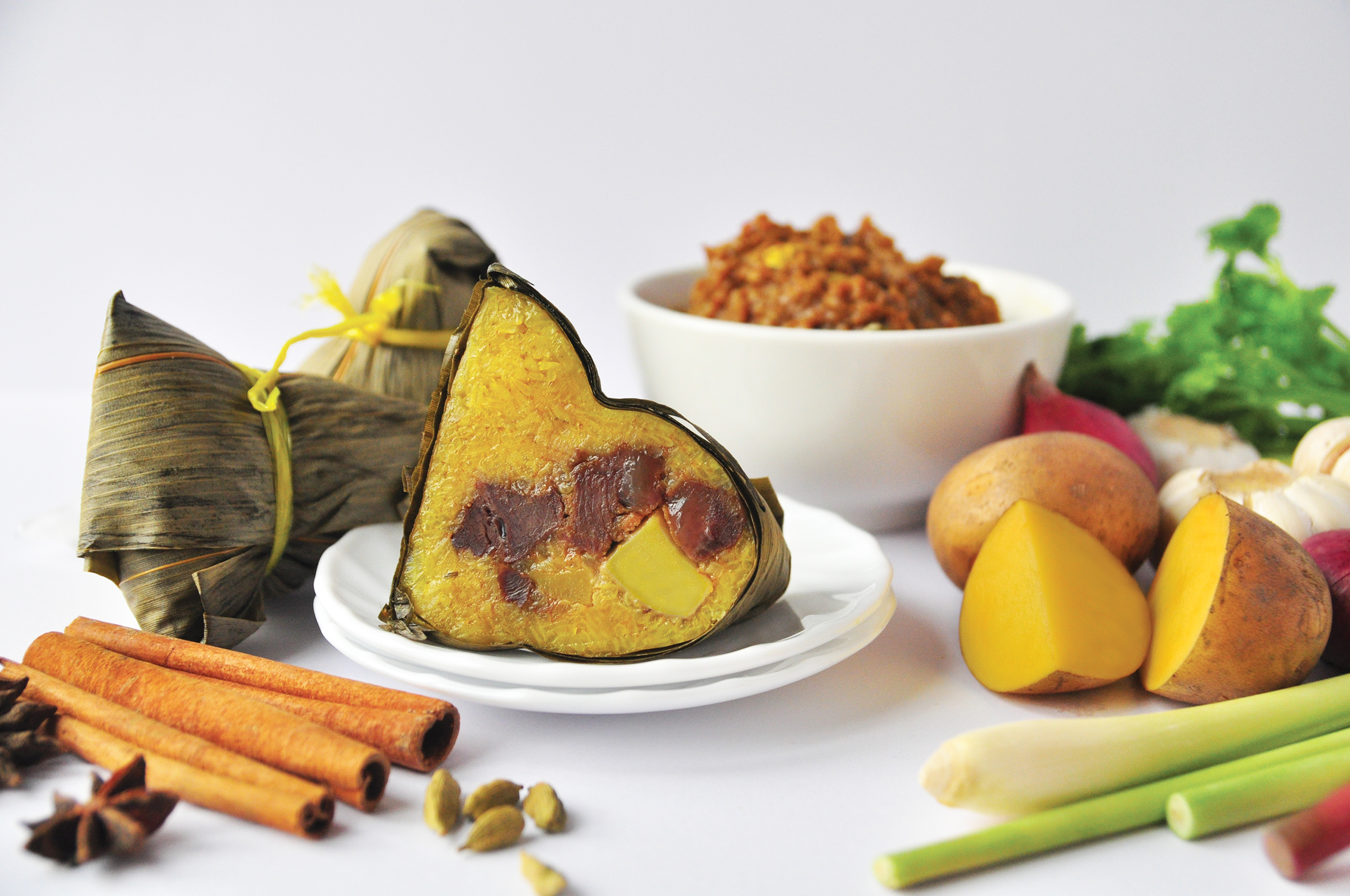 Wagyu Beef Cheek Rendang Dumpling (仁当咖喱和牛颊肉粽)S$12.65 nett (Takeaway) or S$11.80++ (Dine-in)
