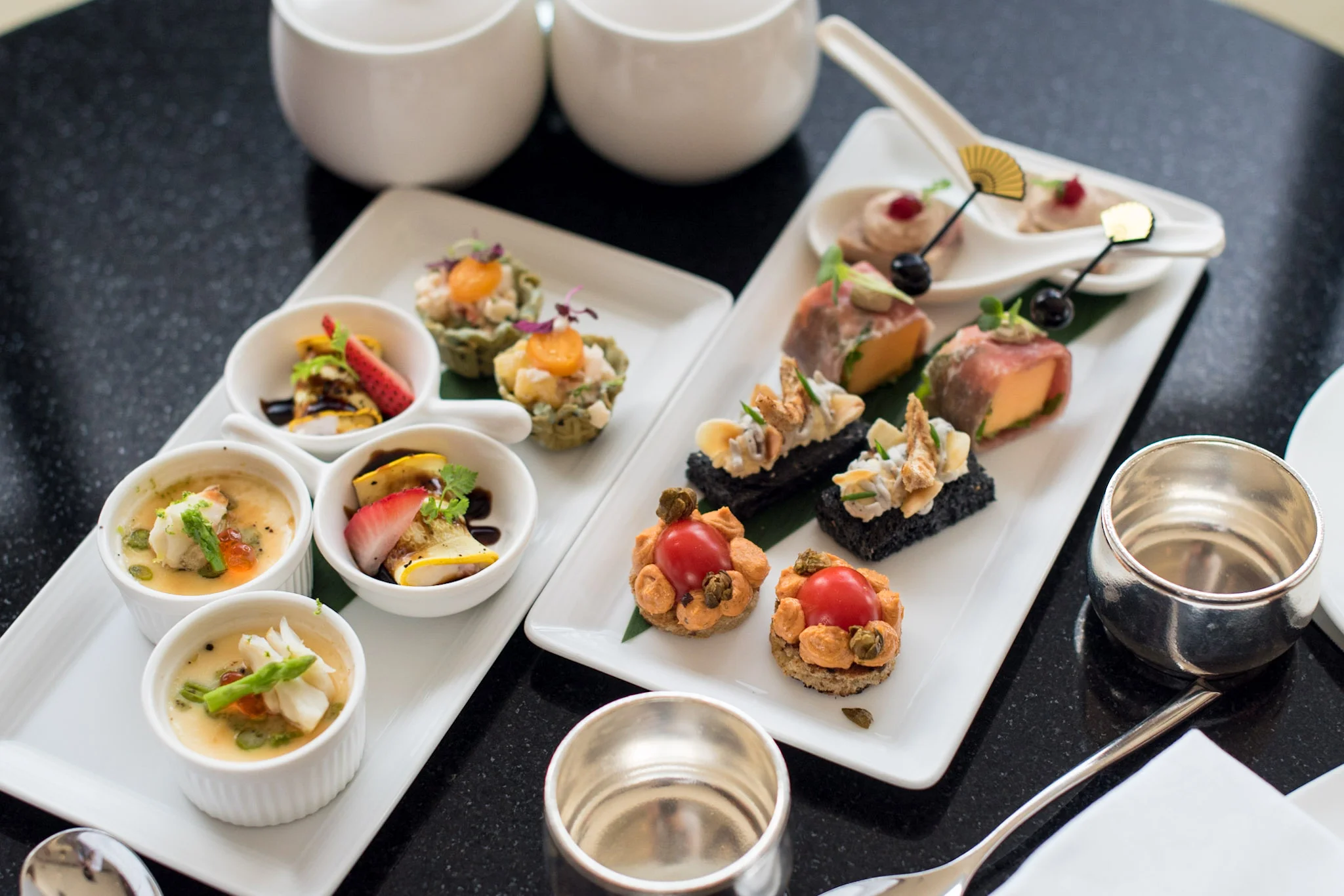 Afternoon Tea at Axis Bar and Lounge (Mandarin Oriental, Singapore) - Great view of the iconic Marina Bay! 