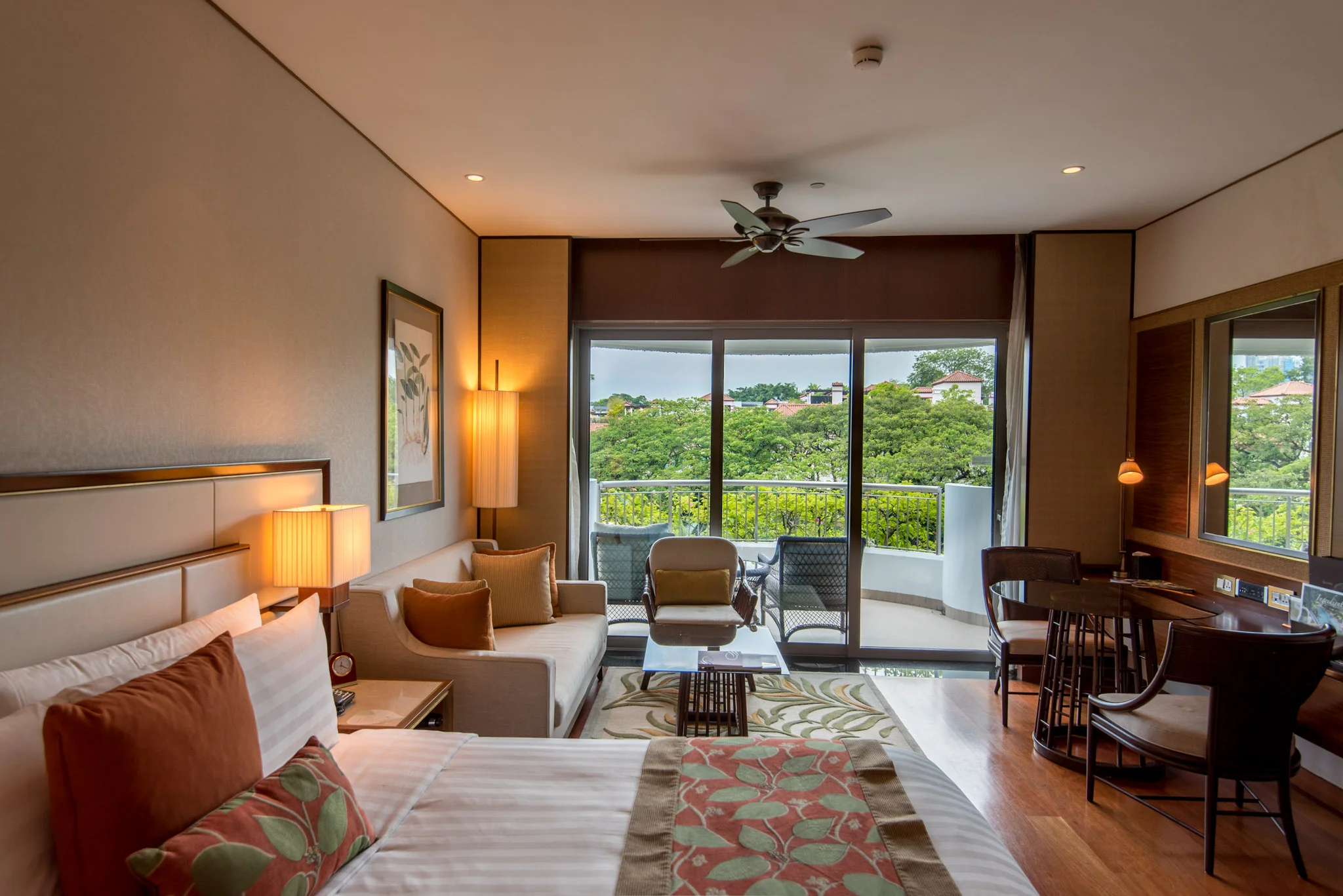 Hotel Review: Shangri-La Hotel, Singapore (Garden Wing Deluxe Room)