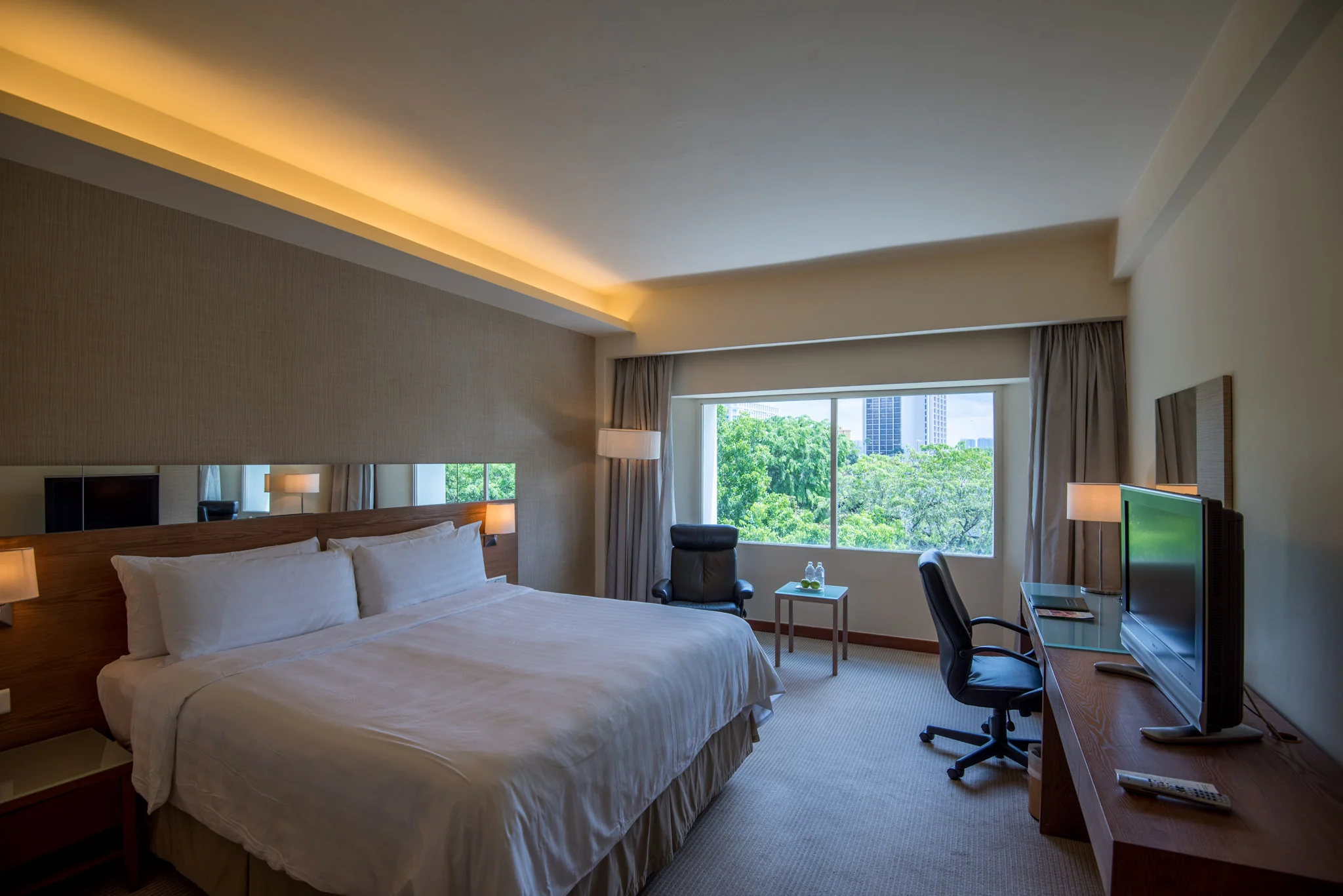 Get a Complimentary Night at PARKROYAL with American Express