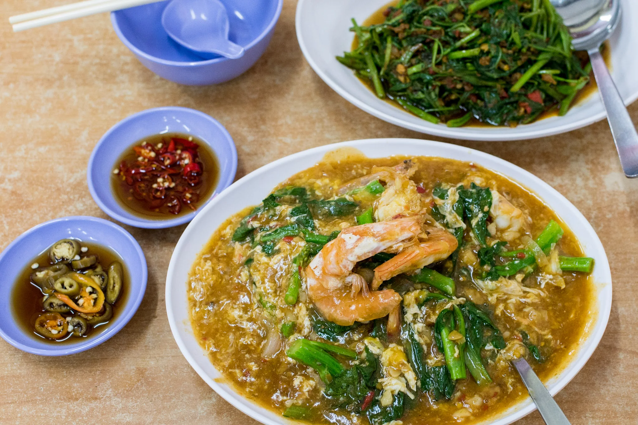 Kok Sen Restaurant - Shot on Nikon D500 Bib Gourmand (Michelin Guide Singapore 2016) ISO 1800 | f / 4 | 1/125 sec