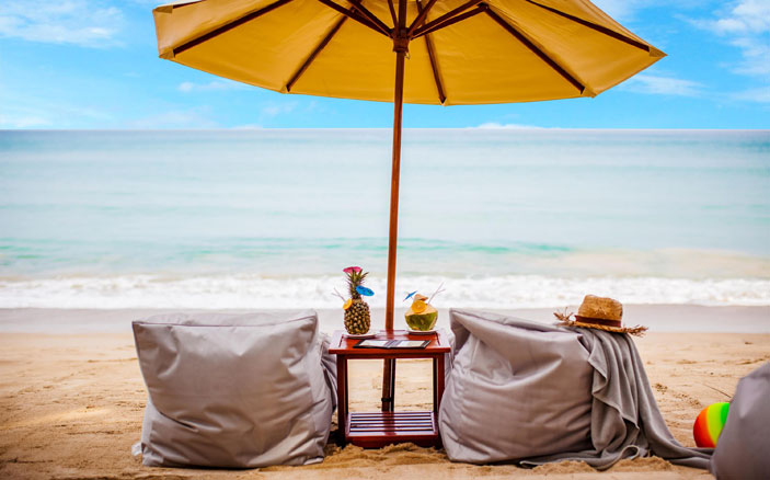 Spend S$300, Get S$50 Back with American Express | Photo Credit: American Express
