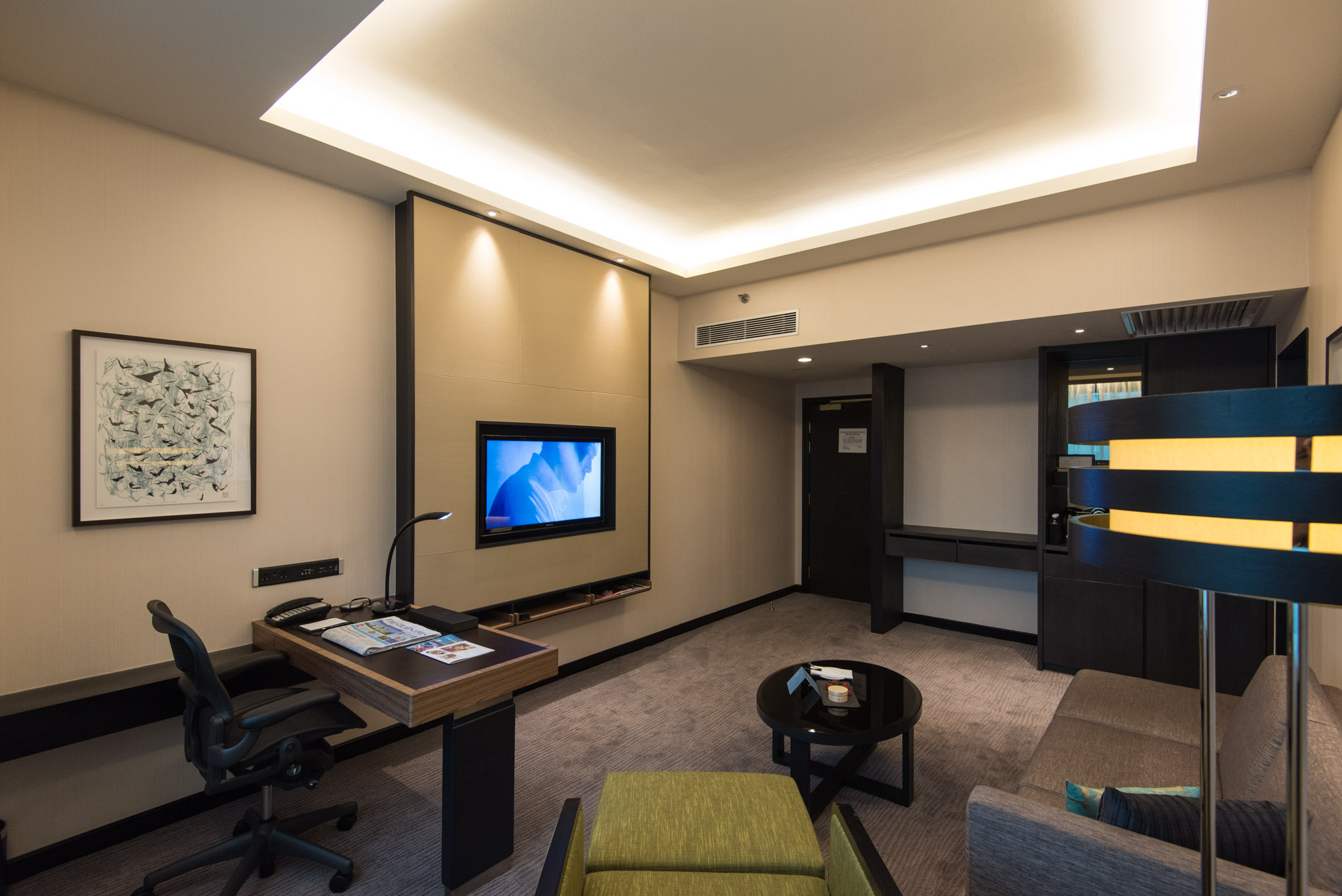 Hotel Review: Pan Pacific Orchard (Pacific Club Suite)
