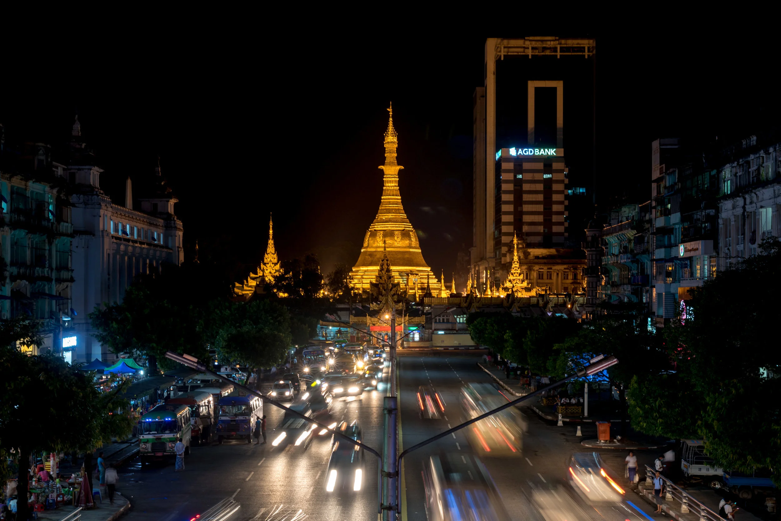 Sule Pagoda at Night