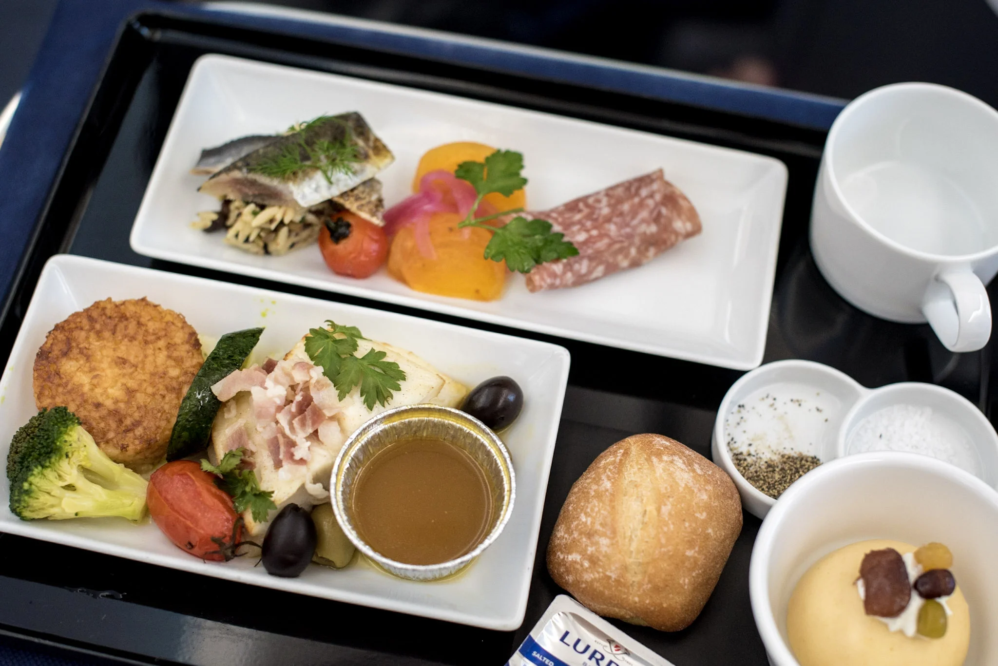 International Cuisine ANA Business Class 787-900 - NH859 (HND-HKG)