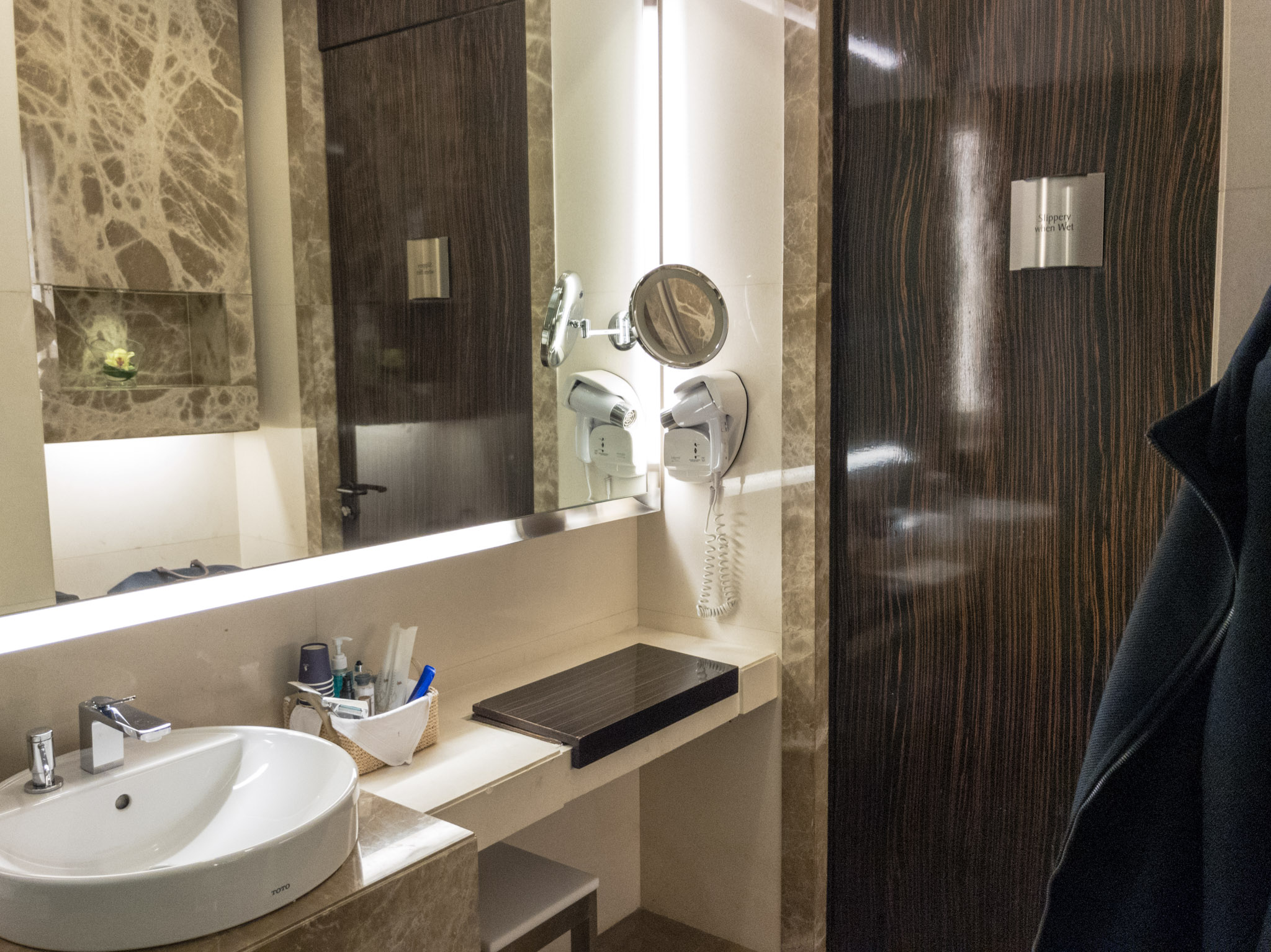 Private Bathroom The Private Room by Singapore Airlines (Changi Airport)