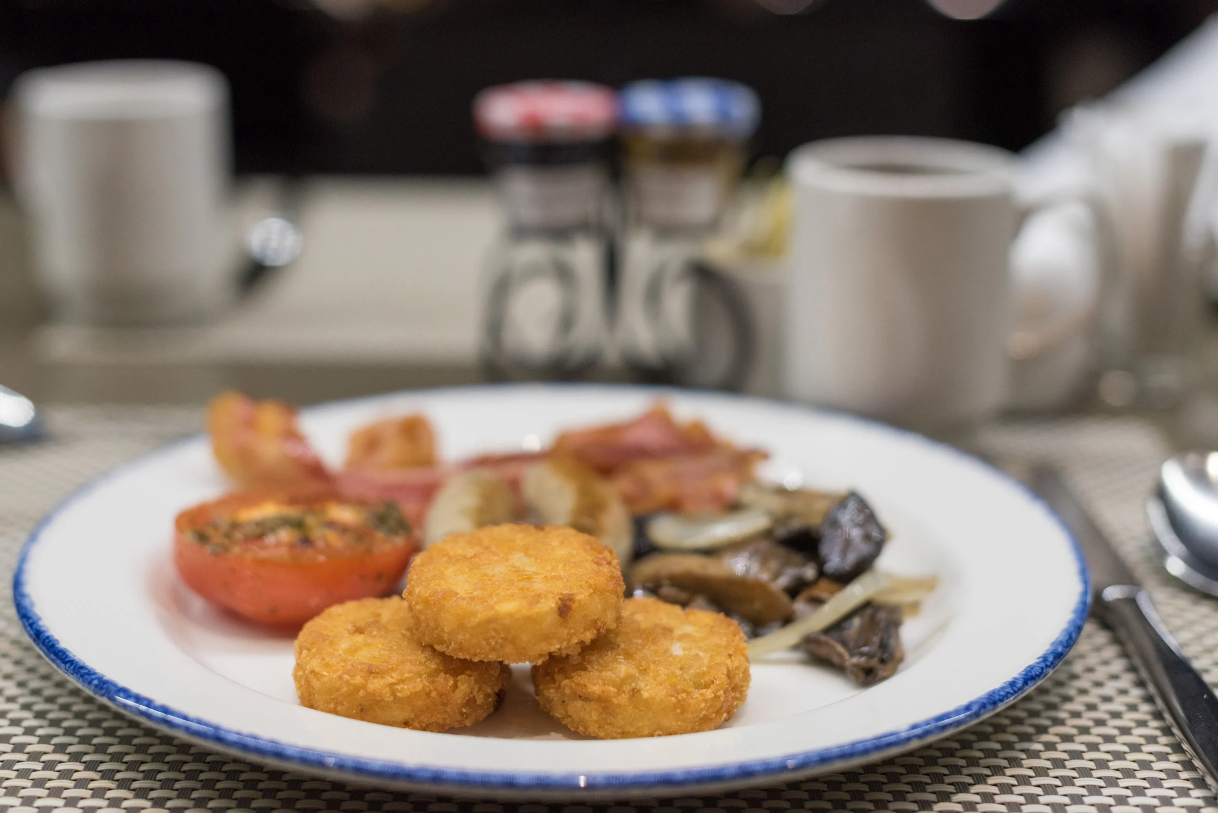 Hotel Review Crowne Plaza Changi Airport Business Room The