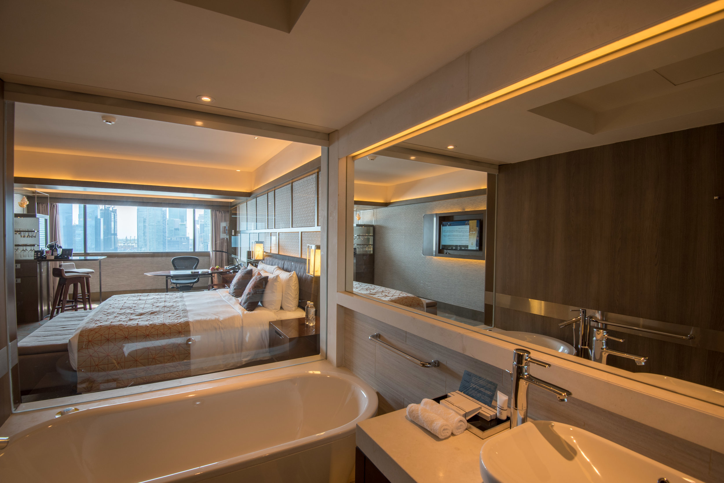 Bathroom Harbour Studio - Pan Pacific Singapore