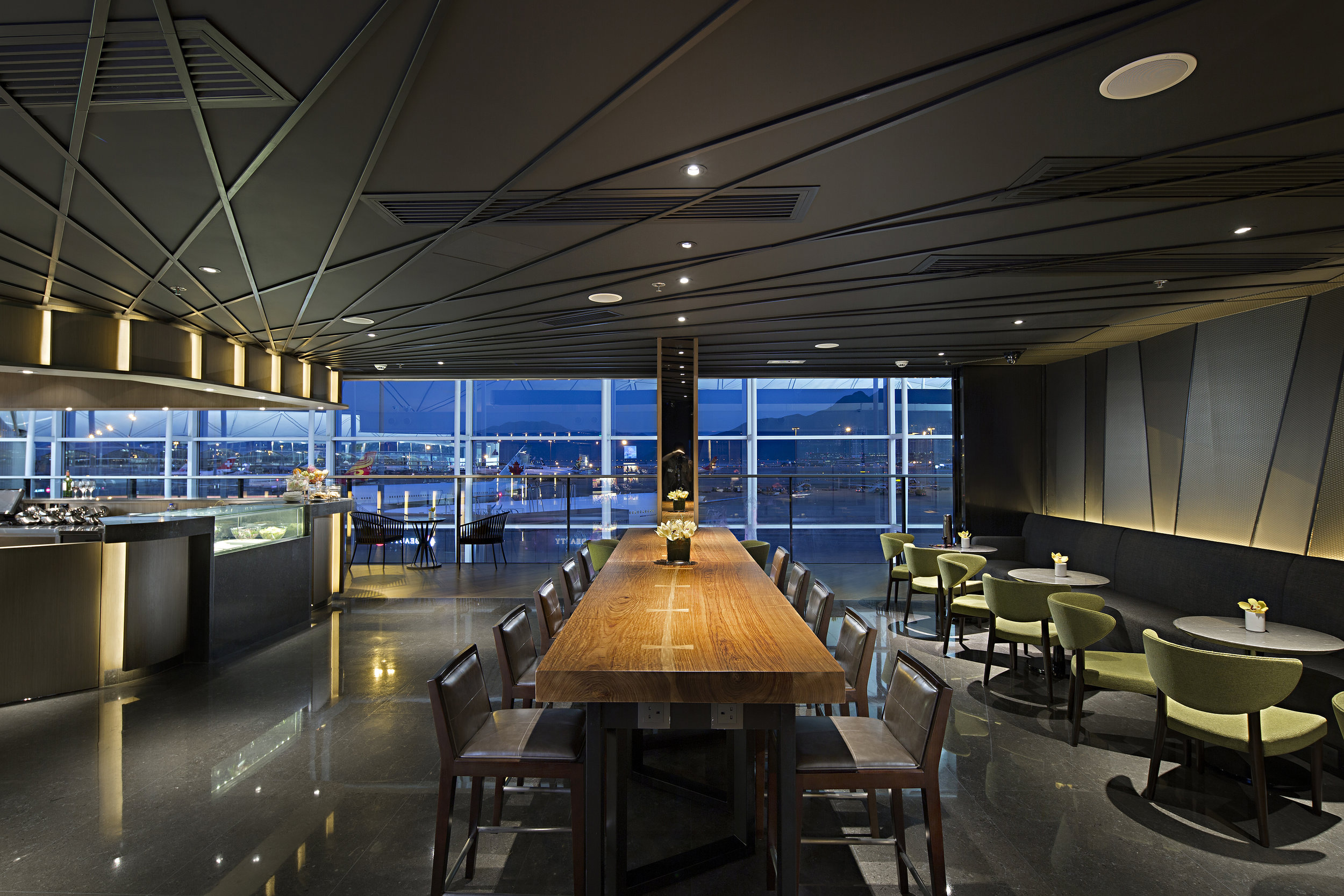 Complete List of Complimentary Airport Lounge Access with Singapore Credit Cards 