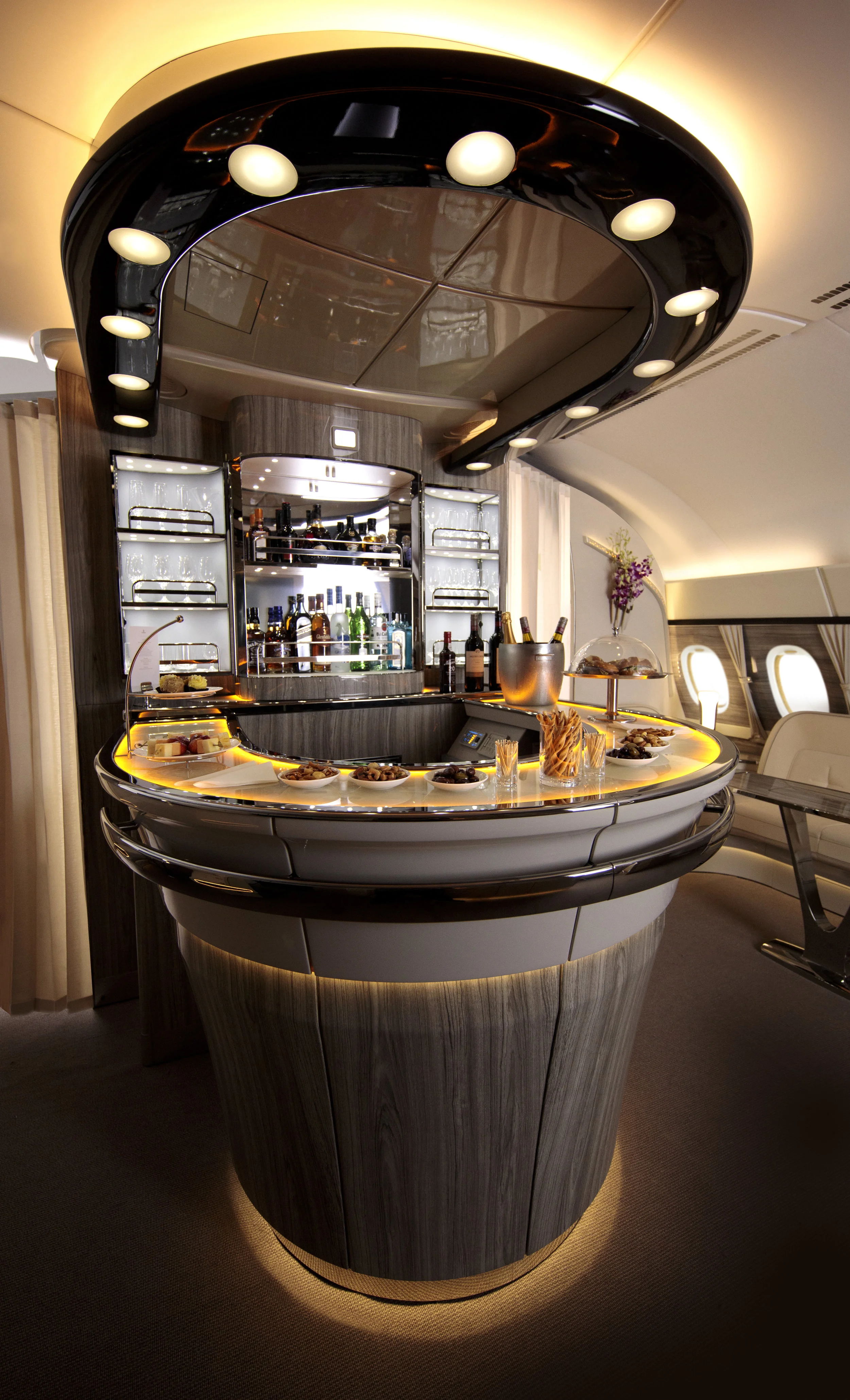 Onboard Lounge on Airbus A380 | Photo Credit: Emirates