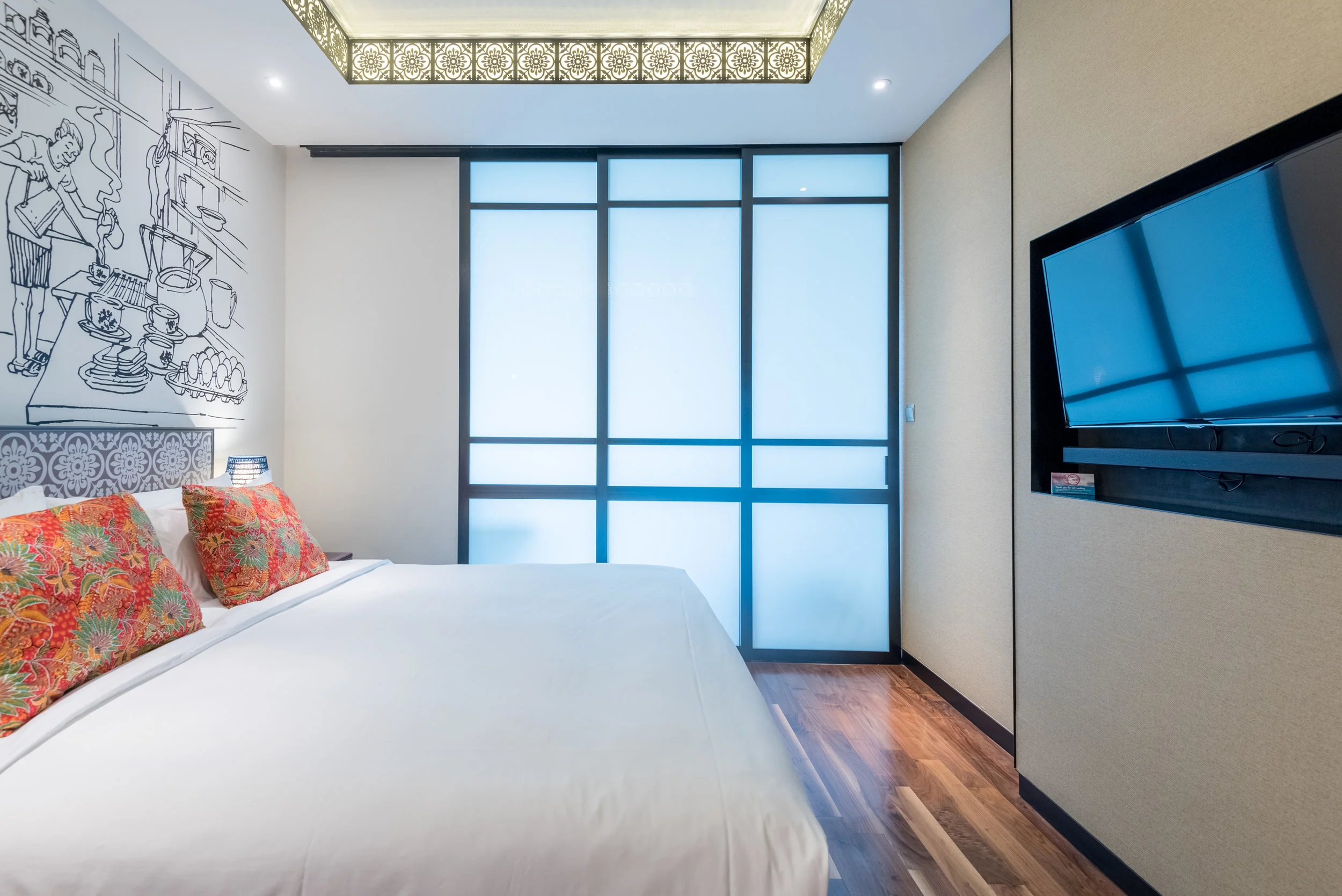 Bathroom Doors Premier View Room with Bathtub - Hotel Indigo Singapore Katong