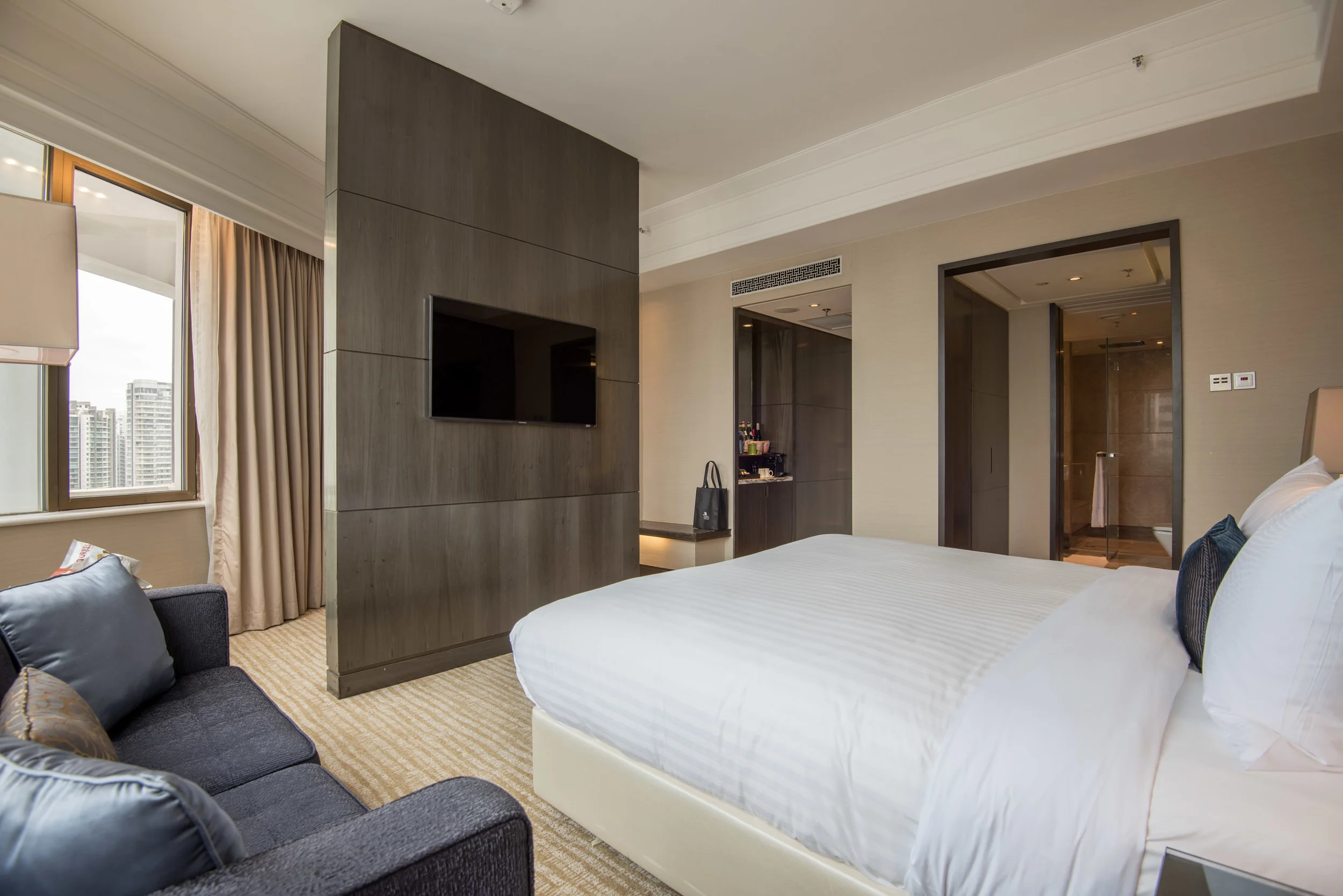 Hotel Review: Singapore Marriott Tang Plaza Hotel (Studio Room)