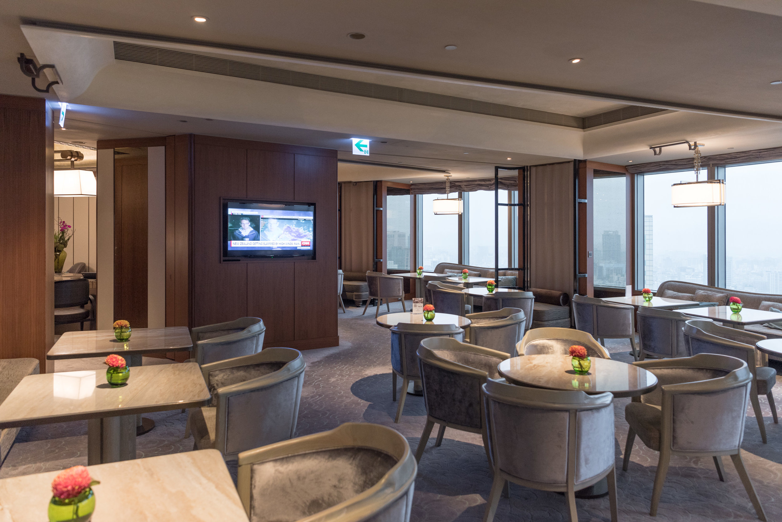 Seating Area Horizon Club Lounge - Shangri-La's Far Eastern Plaza Hotel, Taipei