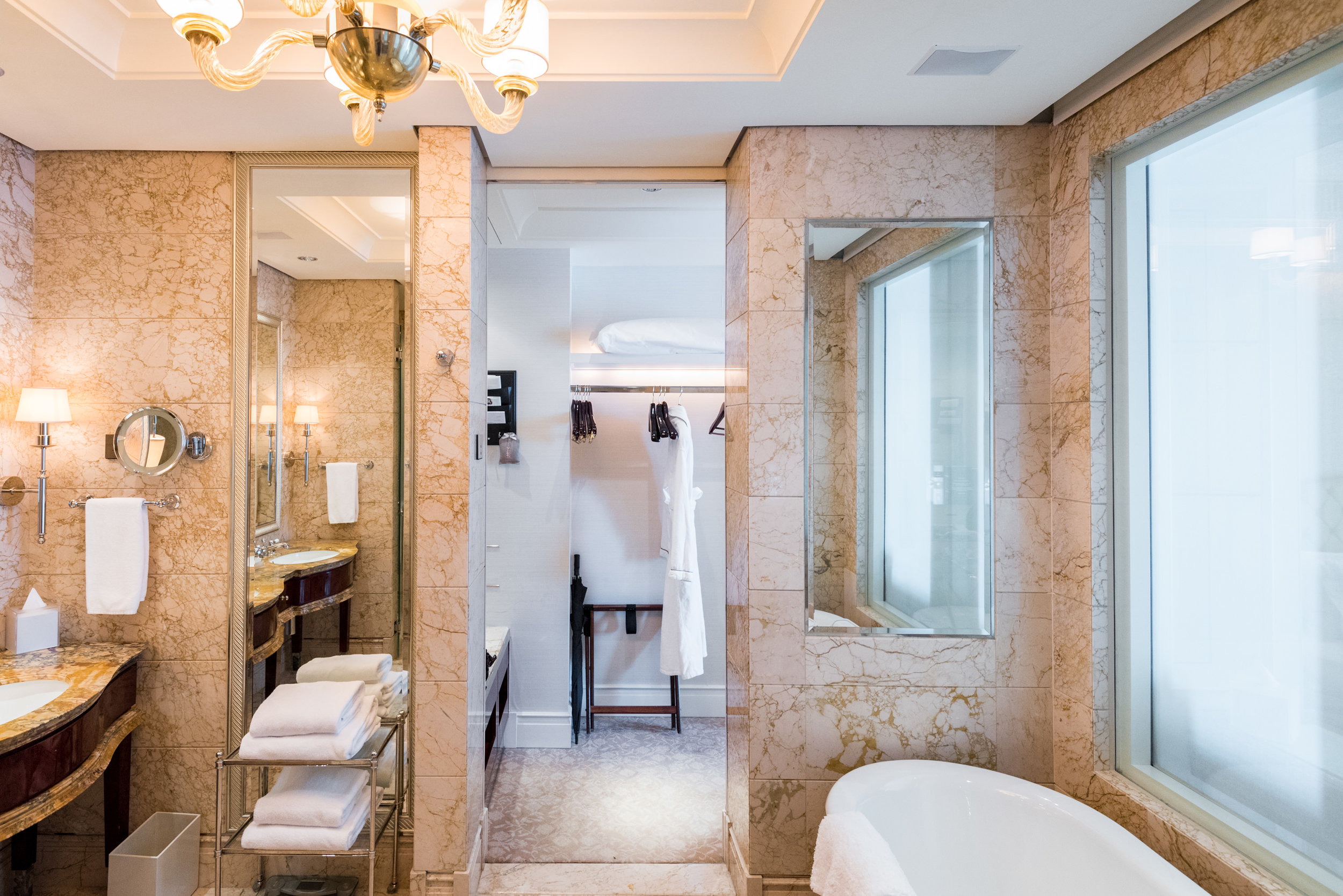Four Things You Will Definitely Miss at The St. Regis Singapore! 
