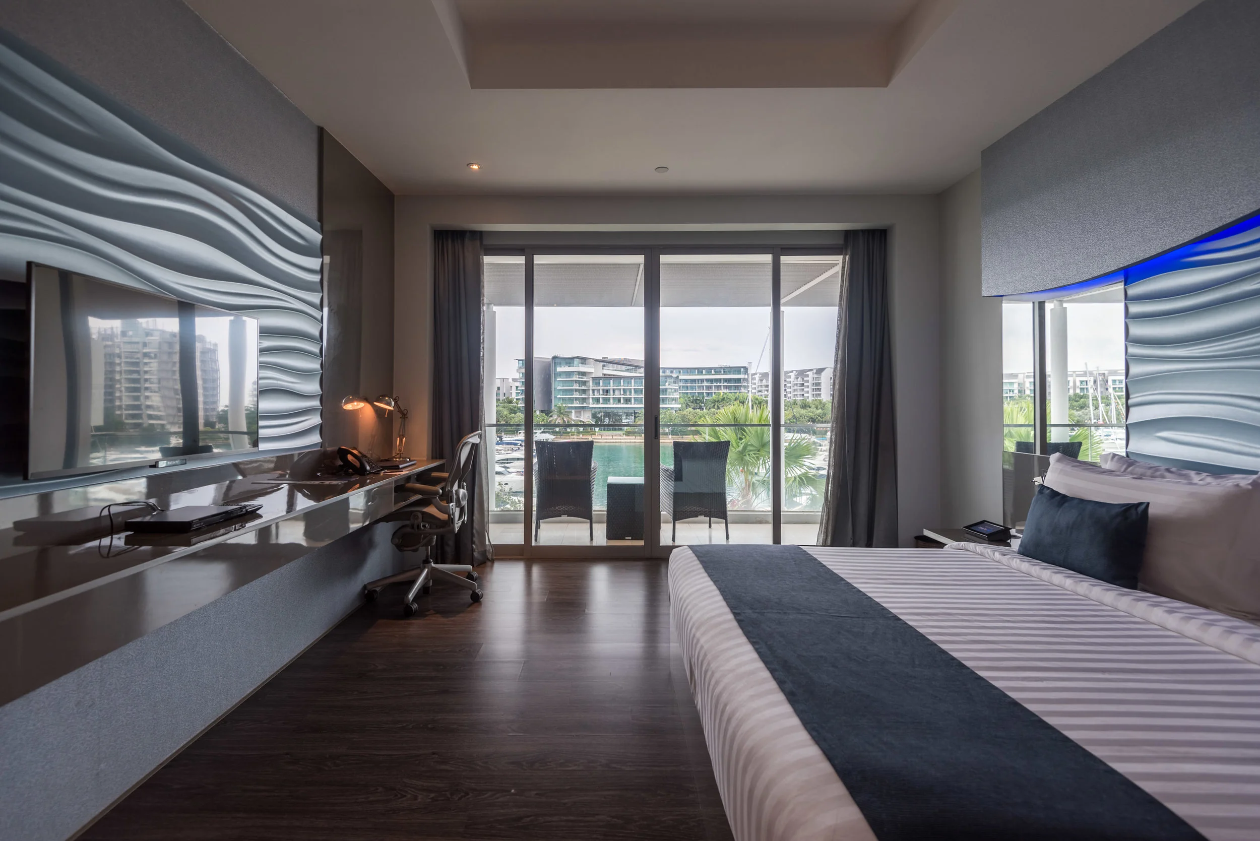 Bedroom with View of Marina Marina View Room - ONE°15 Marina Club