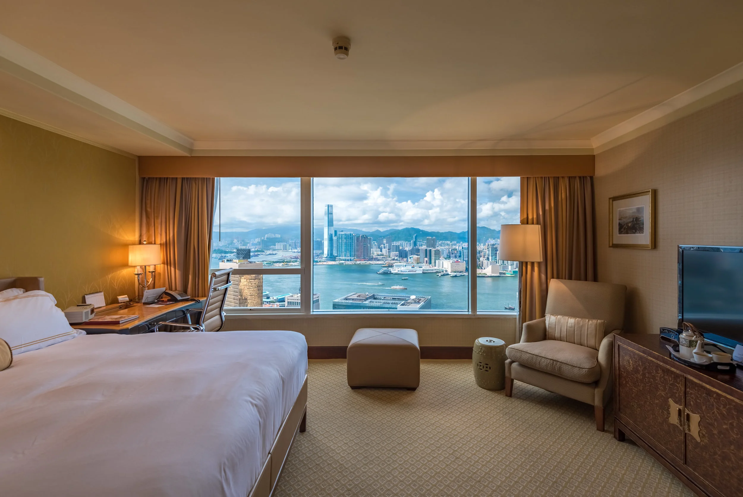 Hotel Review: Conrad Hong Kong (Executive Harbour View Room)