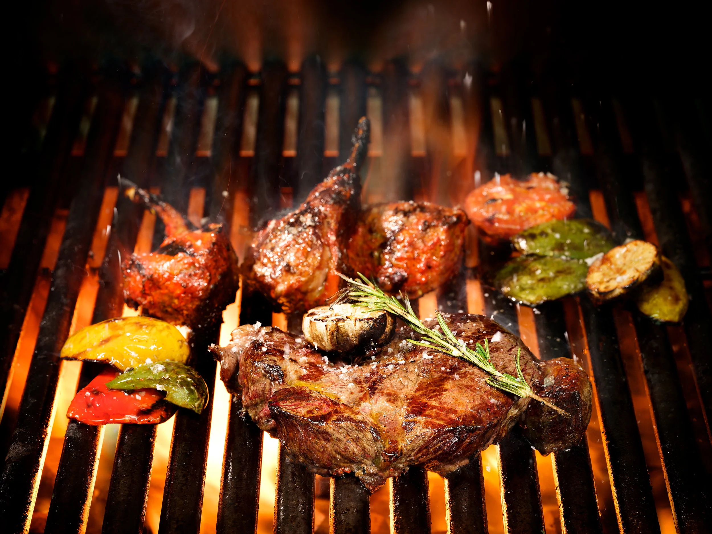 Poolside BBQ Dinner (Unlimited Mains) and Drinks at Pan Pacific Singapore on Fridays and Saturdays