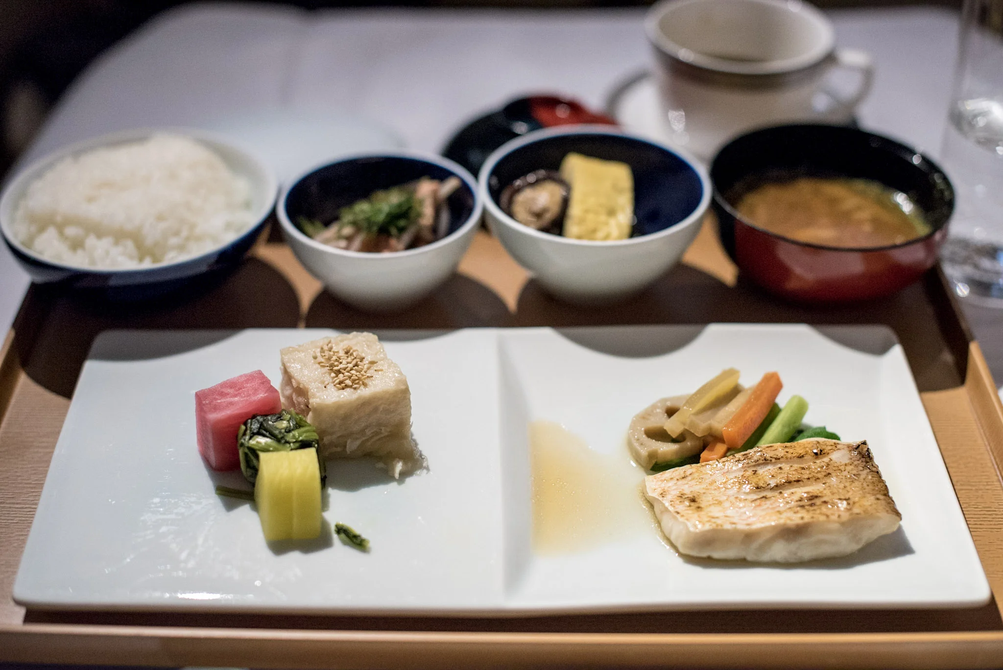 A Comparison of Suites/First Class and Business Class Book the Cook Meals on Singapore Airlines (from Singapore)