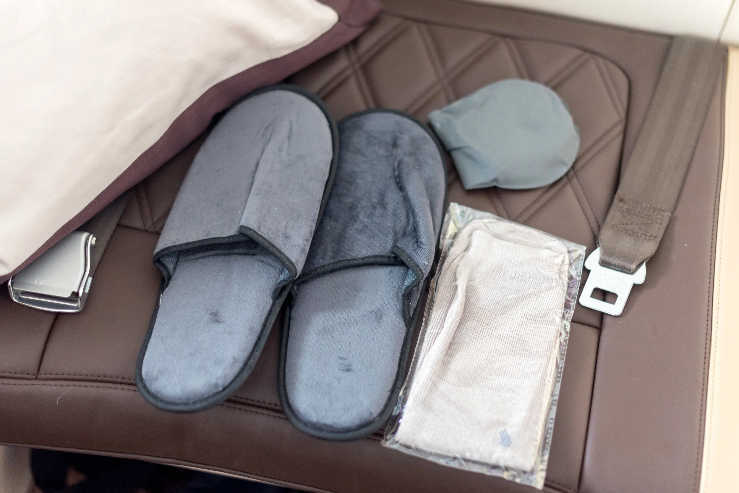 Slippers, Eye Shades and Socks Singapore Airlines Suites SQ802 A380-800 - SIN to PEK