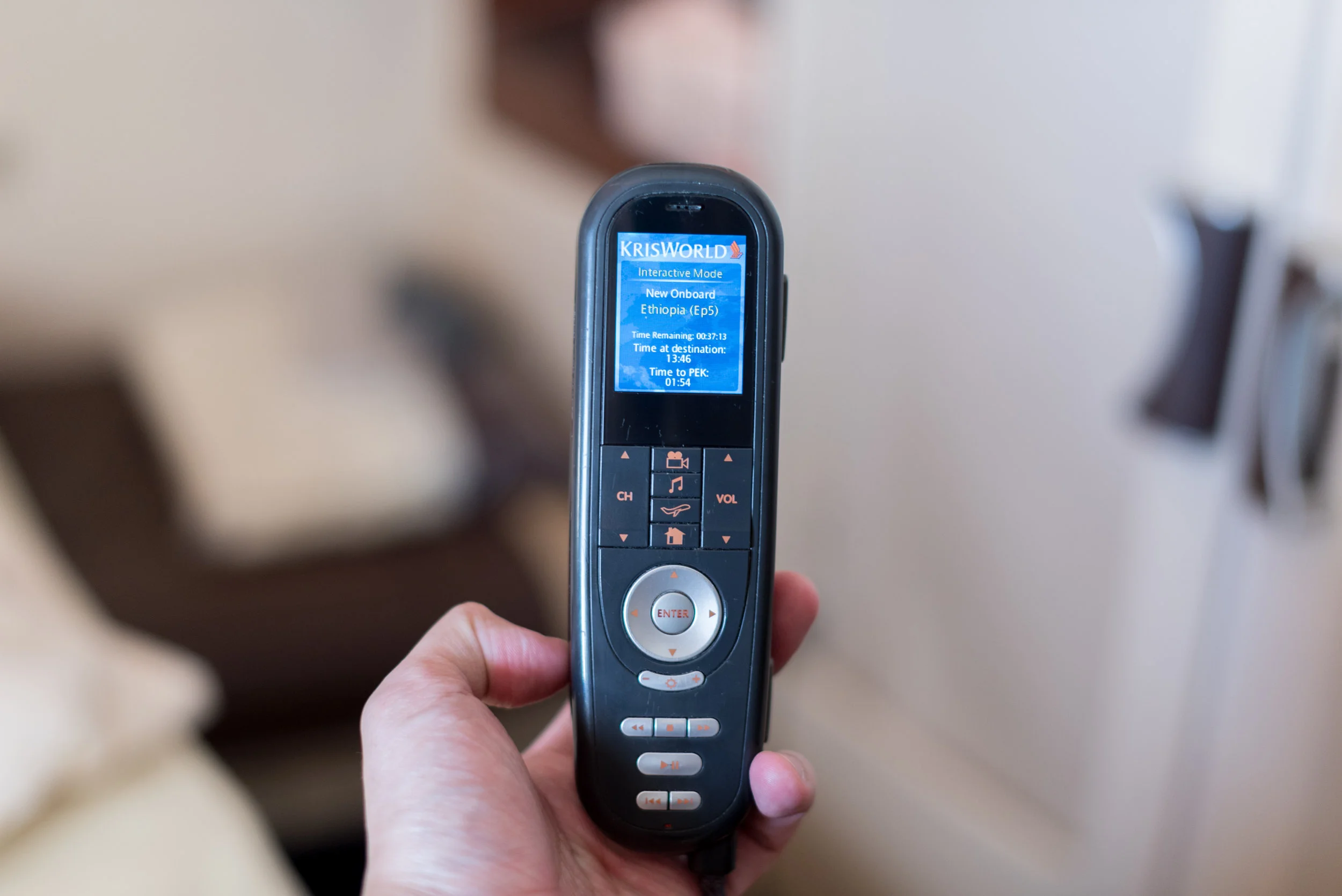 Handset Singapore Airlines Suites SQ802 A380-800 - SIN to PEK