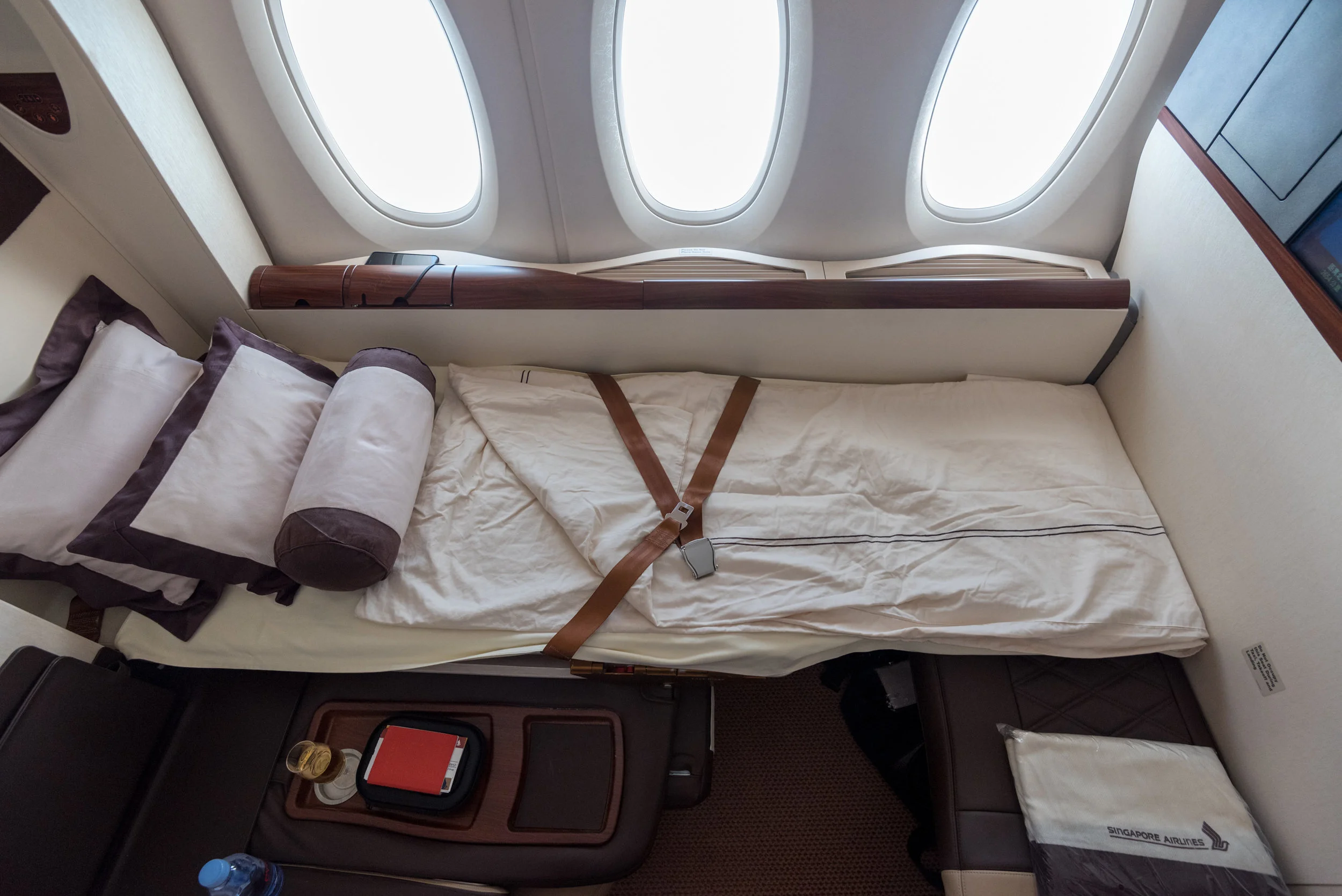 Bed in Suite 3A Singapore Airlines Suites SQ802 A380-800 - SIN to PEK